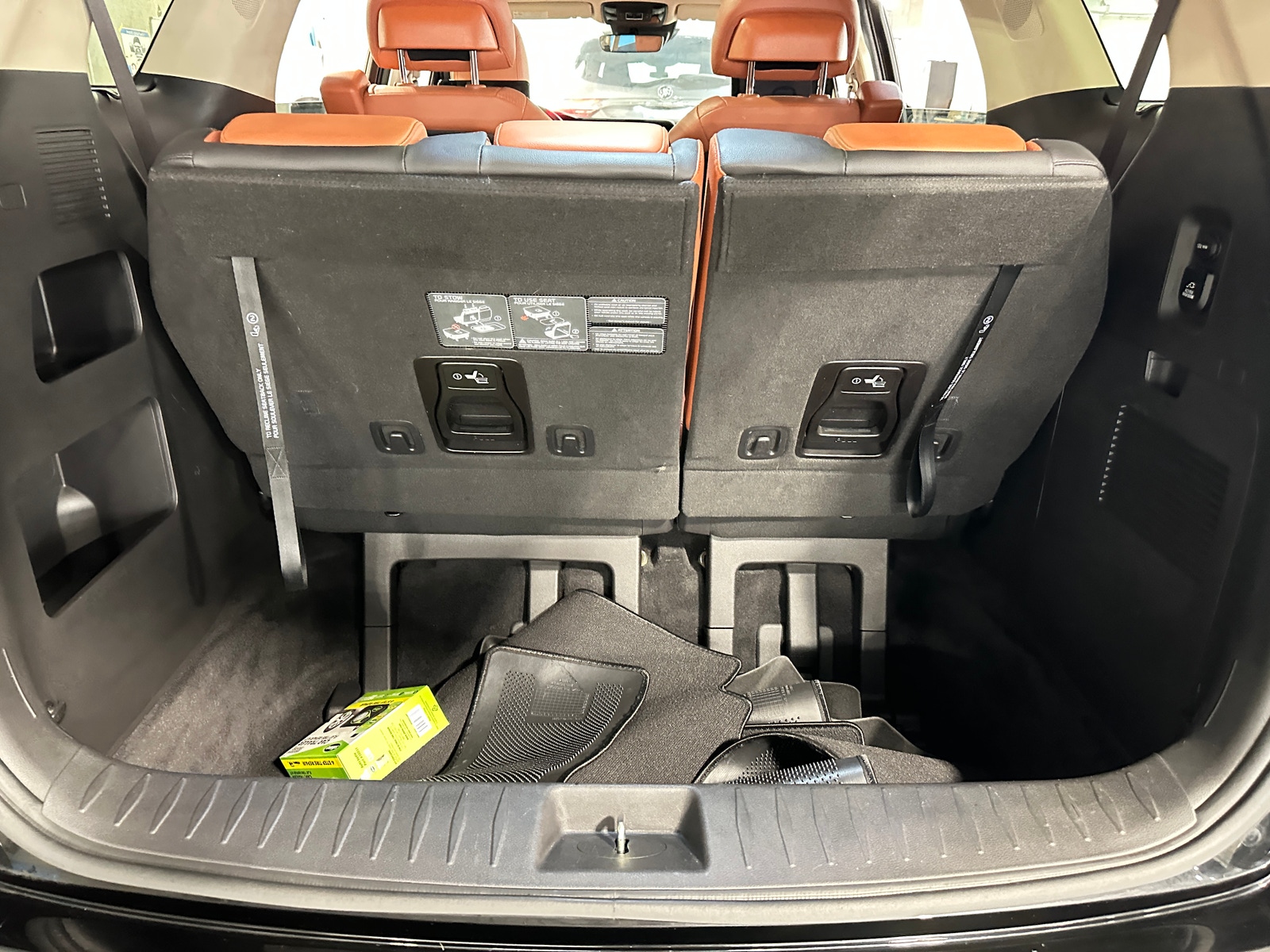 Thumbnail: 2022 Kia Carnival - 6