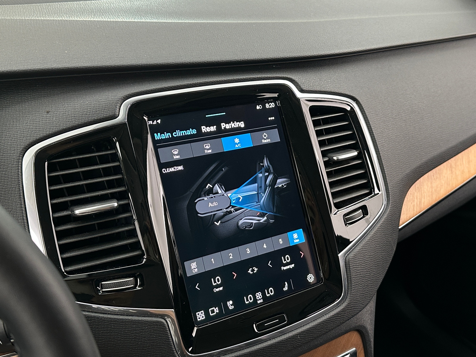 Thumbnail: 2025 Volvo XC90 - 3