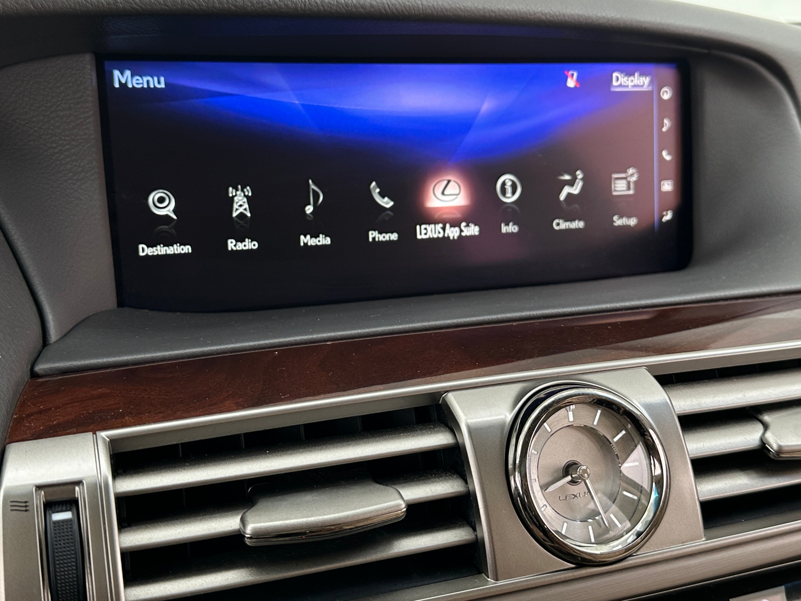 Thumbnail: 2017 Lexus LS - 3