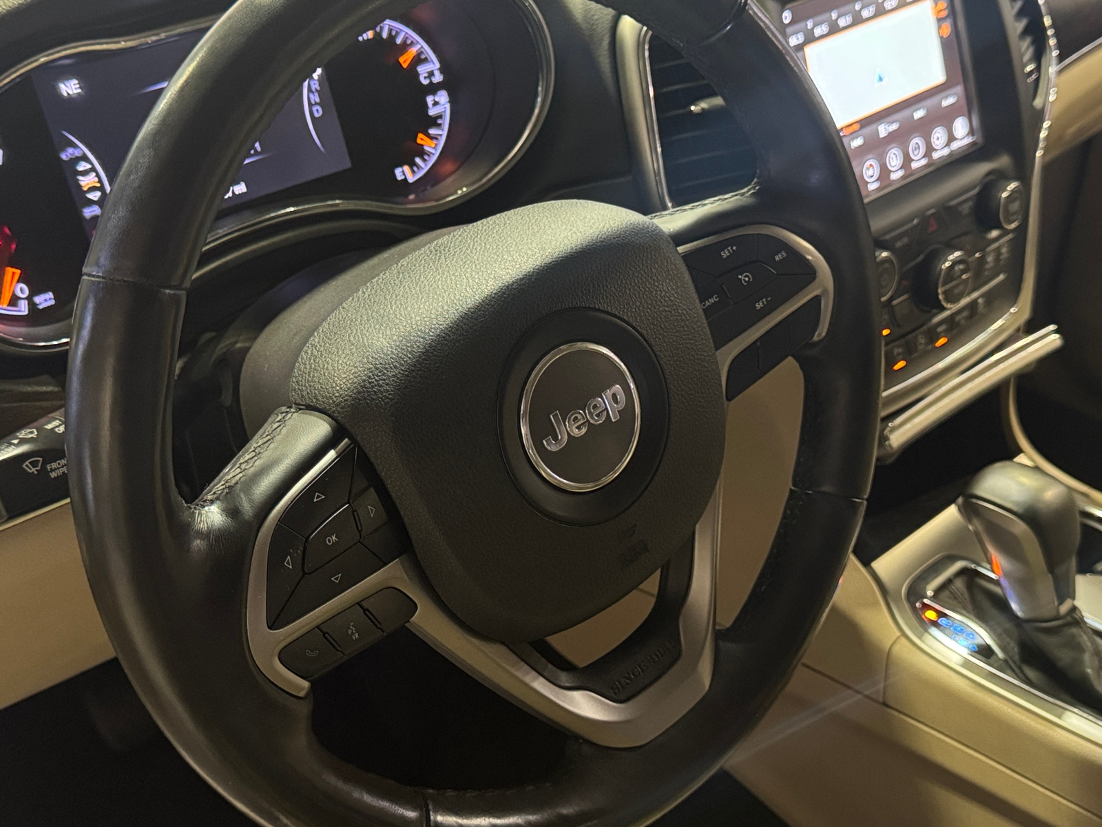 Thumbnail: 2018 Jeep Grand Cherokee - 4
