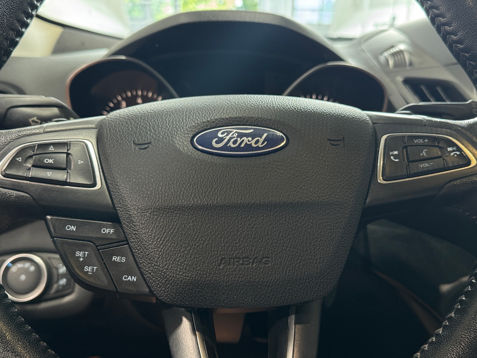 Thumbnail: 2017 Ford Escape - 4