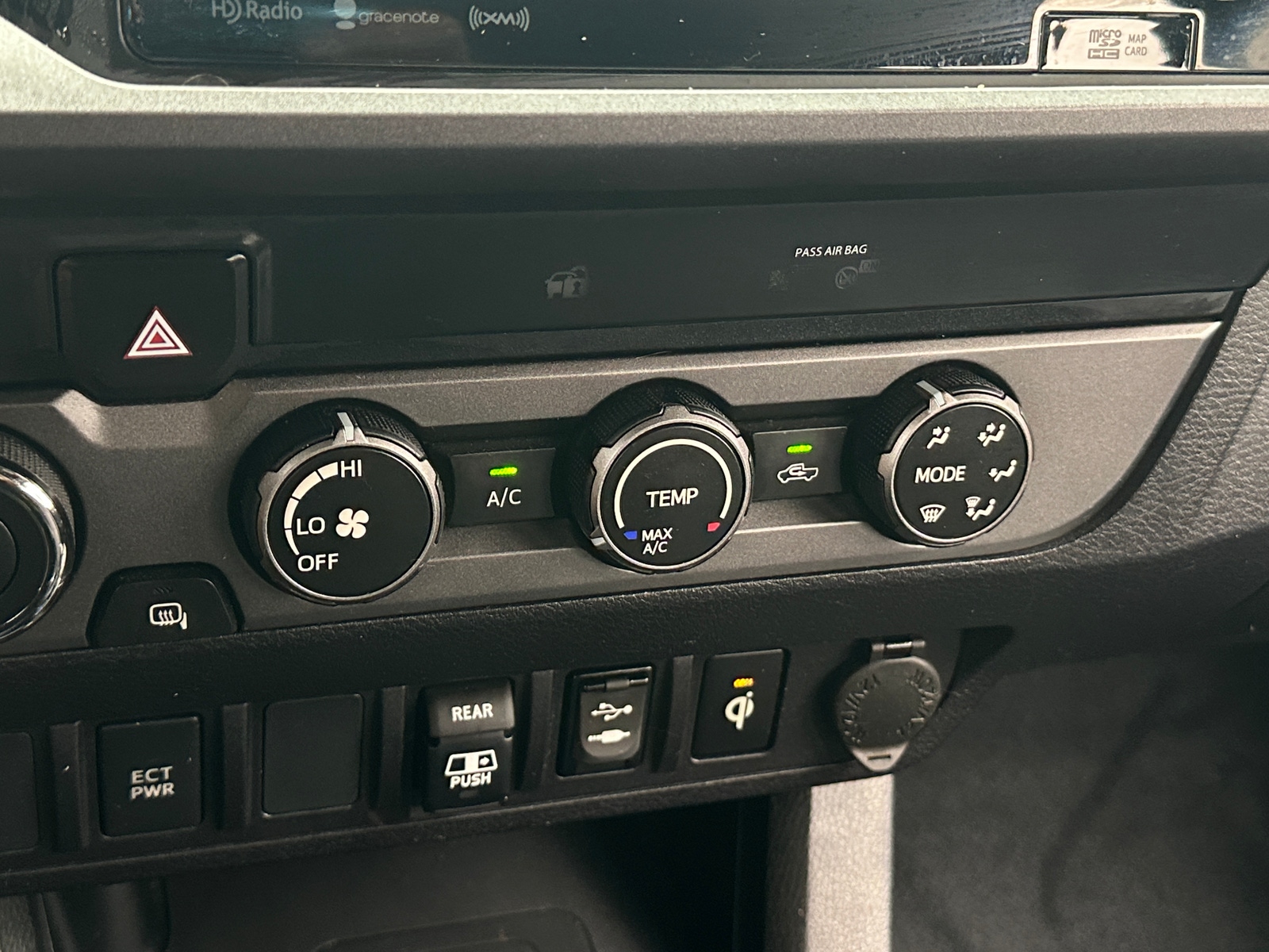 Thumbnail: 2019 Toyota Tacoma - 4
