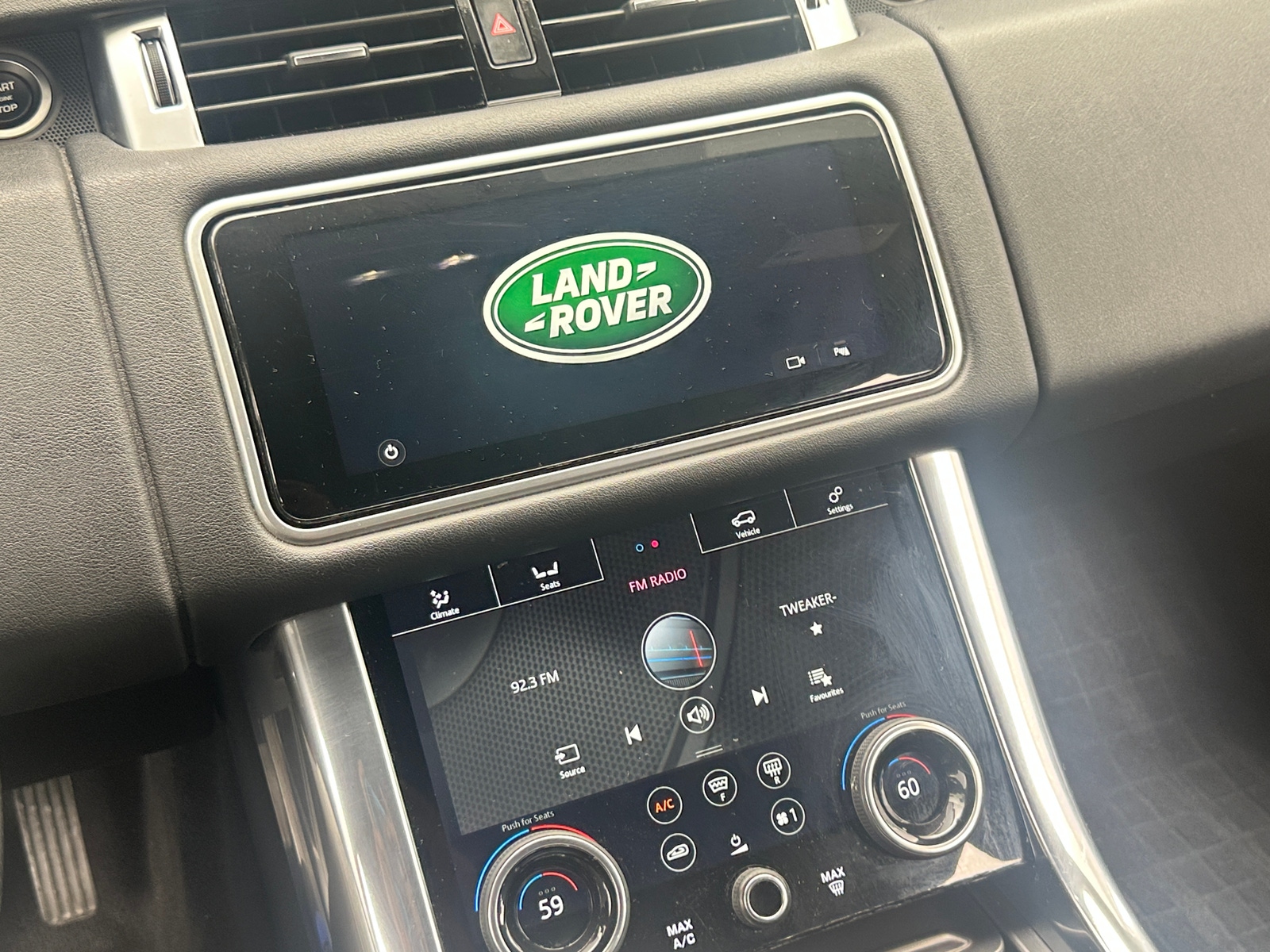 Thumbnail: 2019 Land Rover Range Rover Sport - 3
