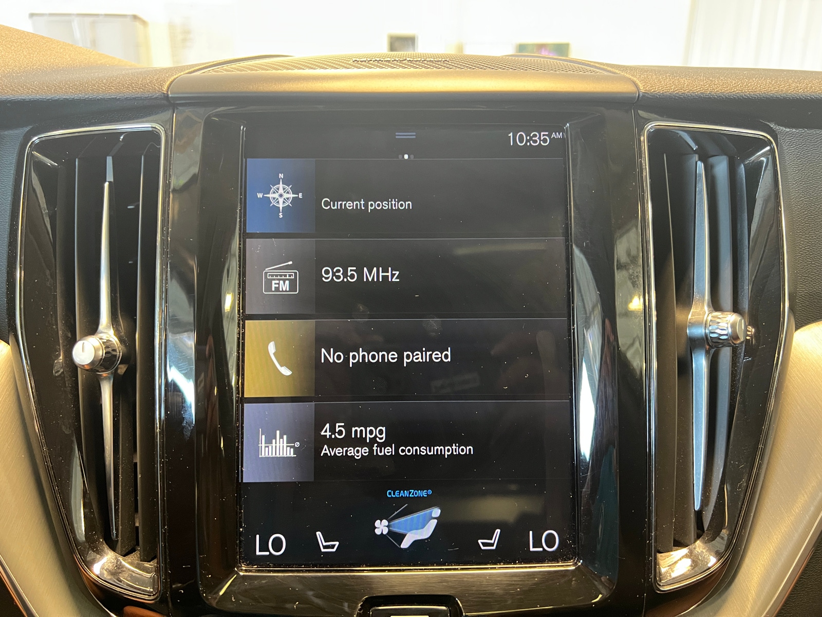 Thumbnail: 2019 Volvo XC60 - 3