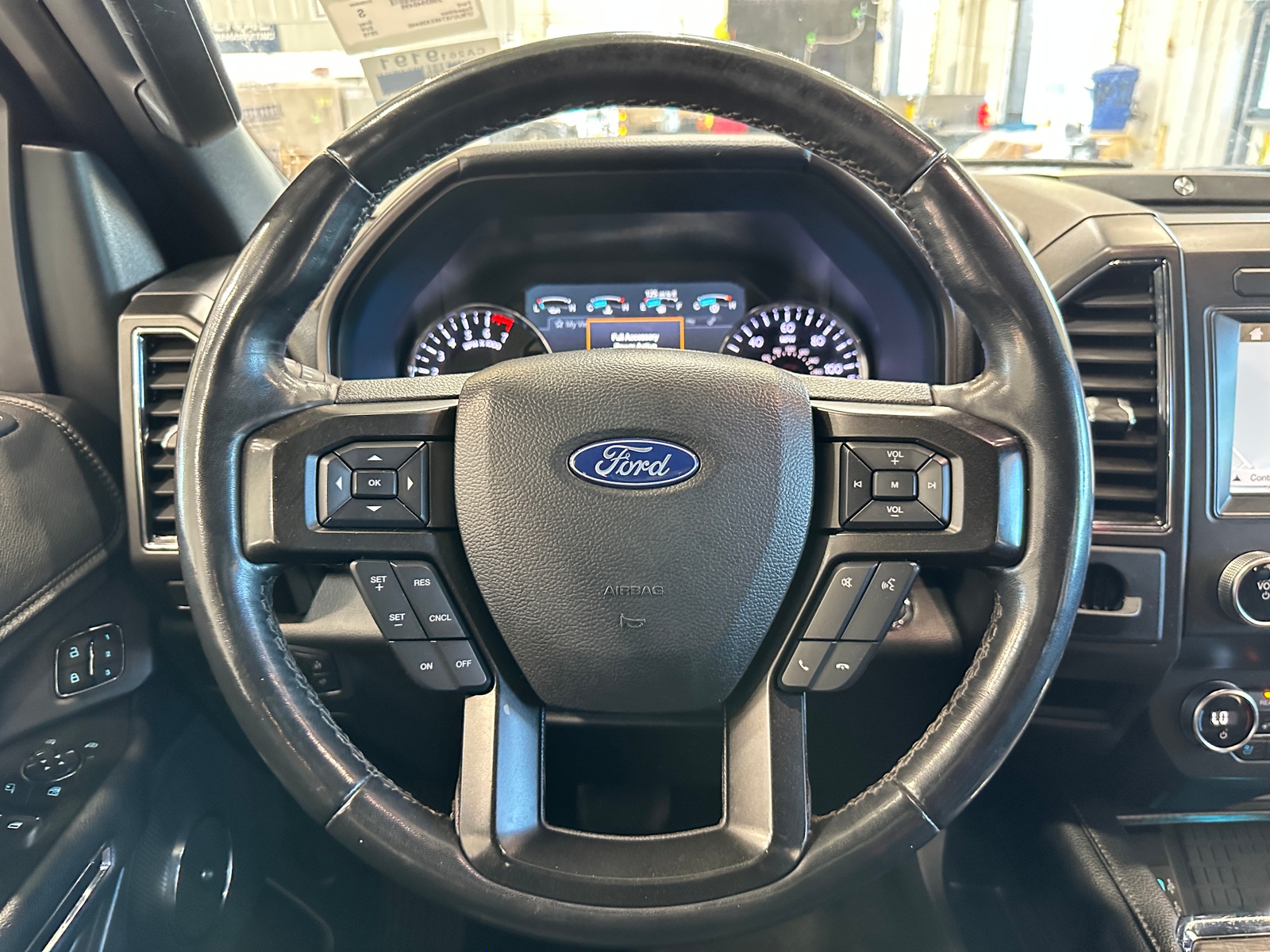 Thumbnail: 2019 Ford Expedition - 4