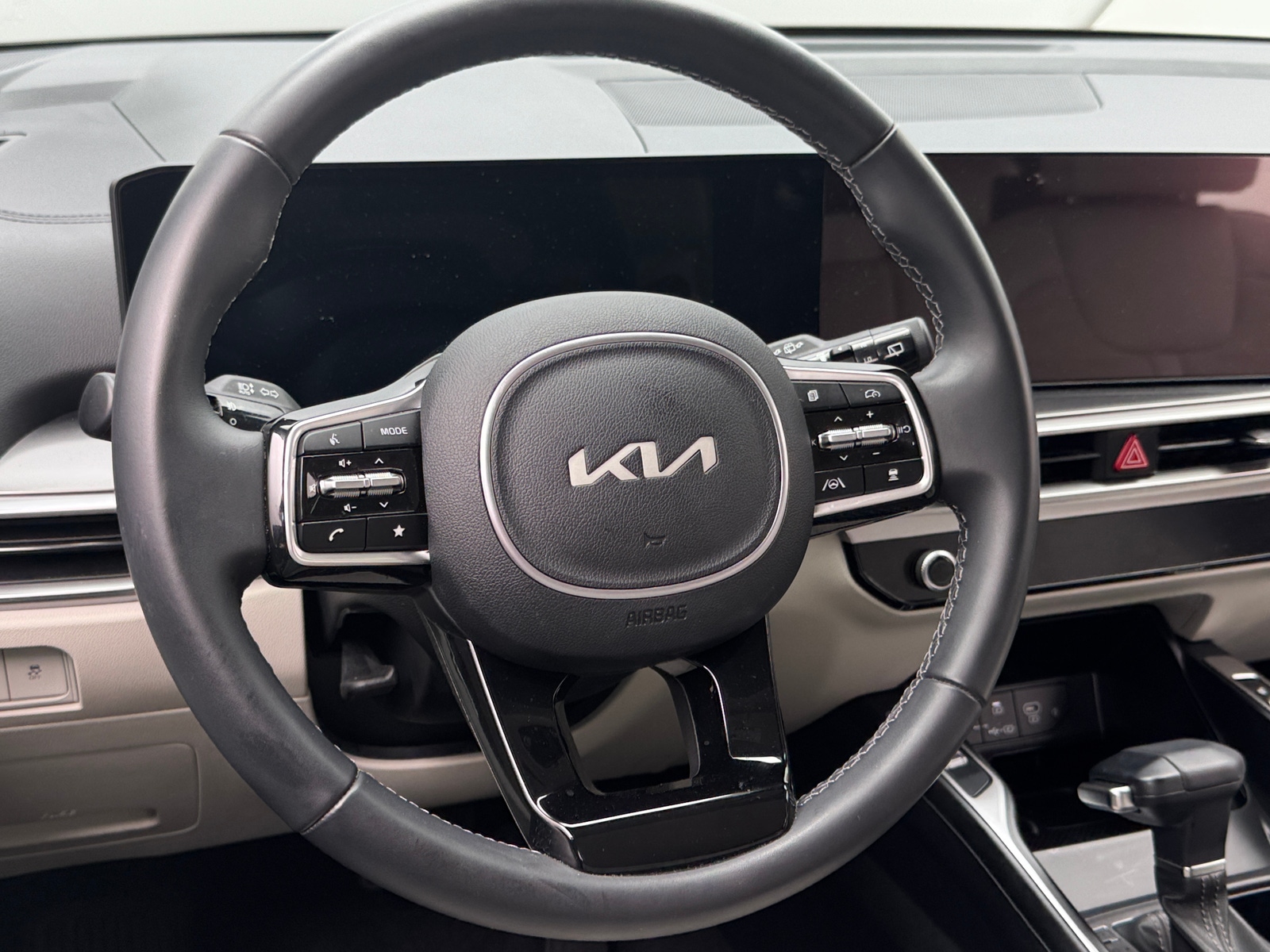 Thumbnail: 2025 Kia Sorento - 4