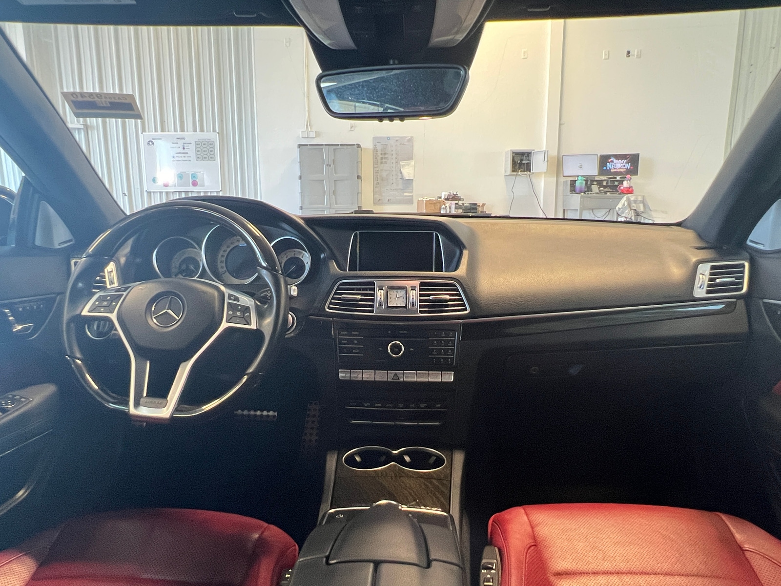 Thumbnail: 2016 Mercedes-Benz E-Class - 2