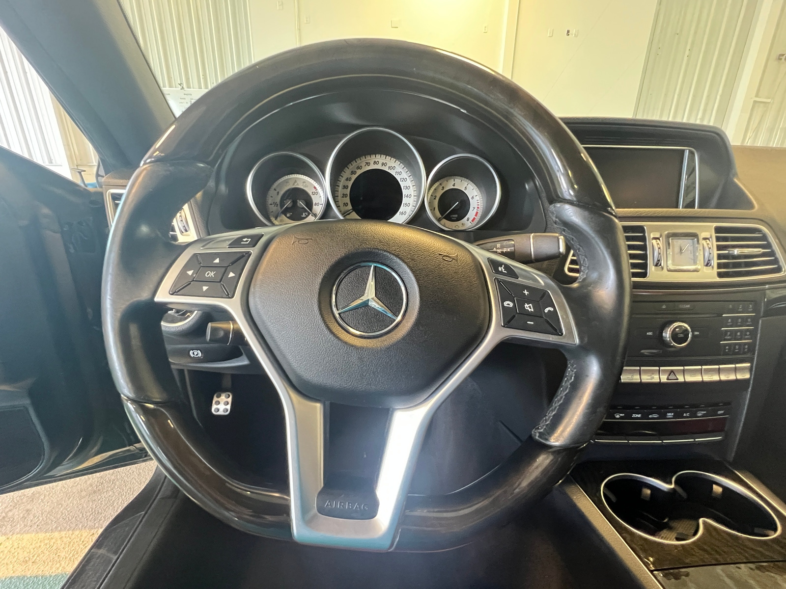 Thumbnail: 2016 Mercedes-Benz E-Class - 4