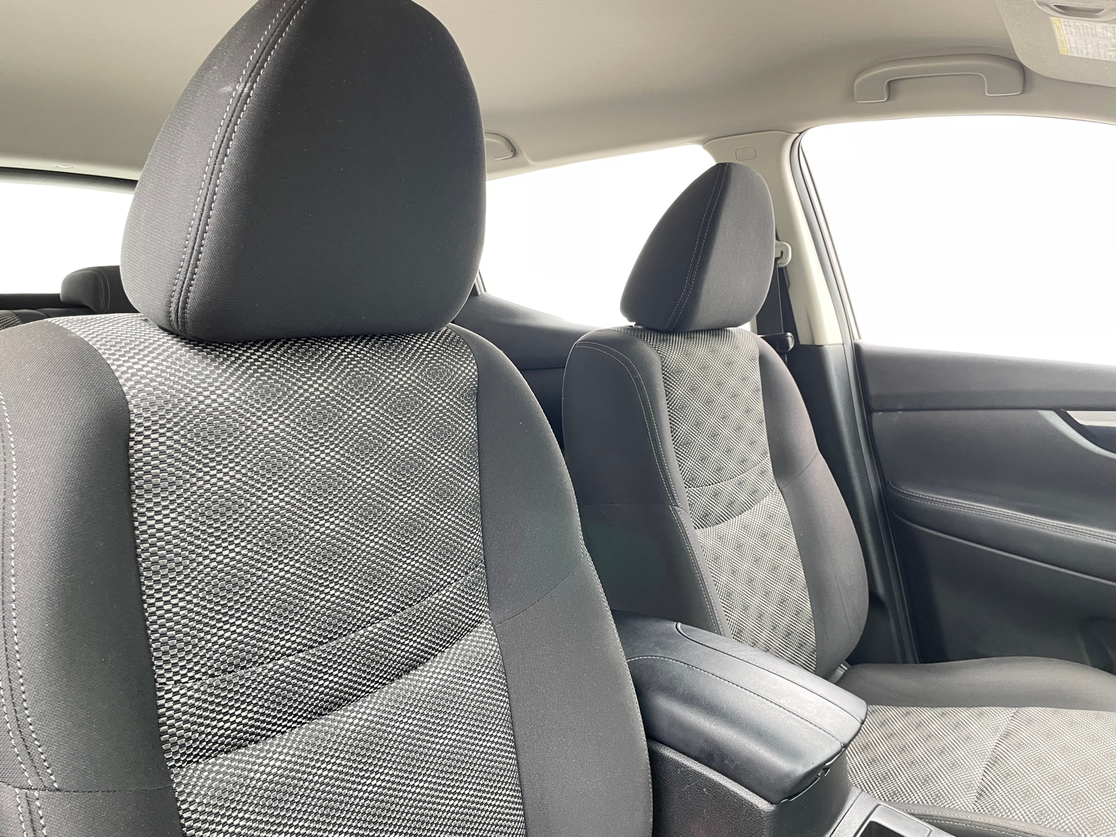 Thumbnail: 2020 Nissan Rogue Sport - 2