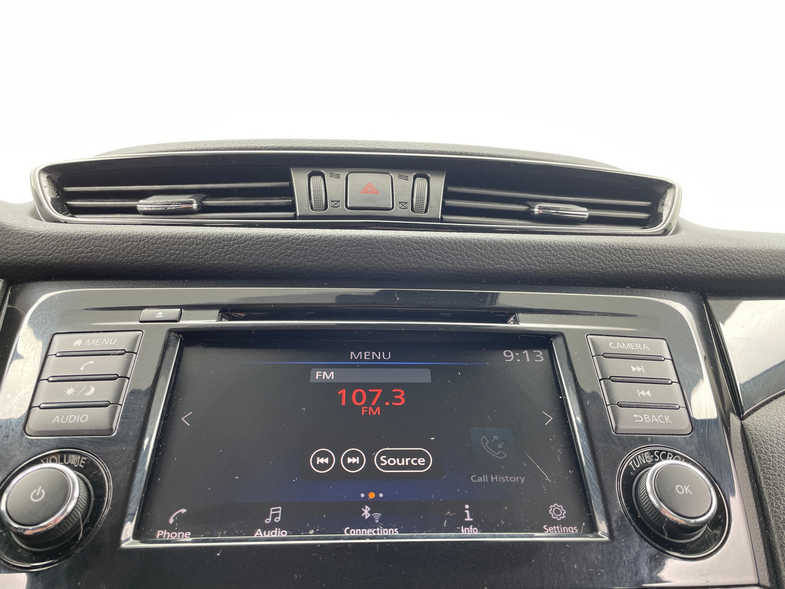 Thumbnail: 2020 Nissan Rogue Sport - 4