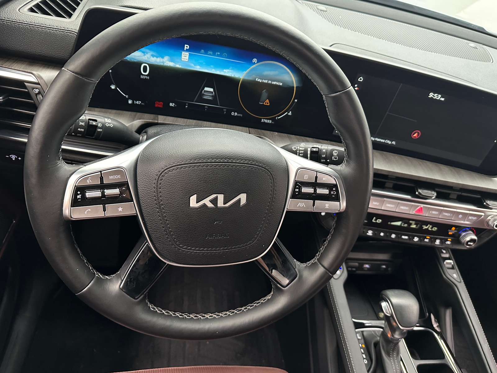 Thumbnail: 2023 Kia Telluride - 4