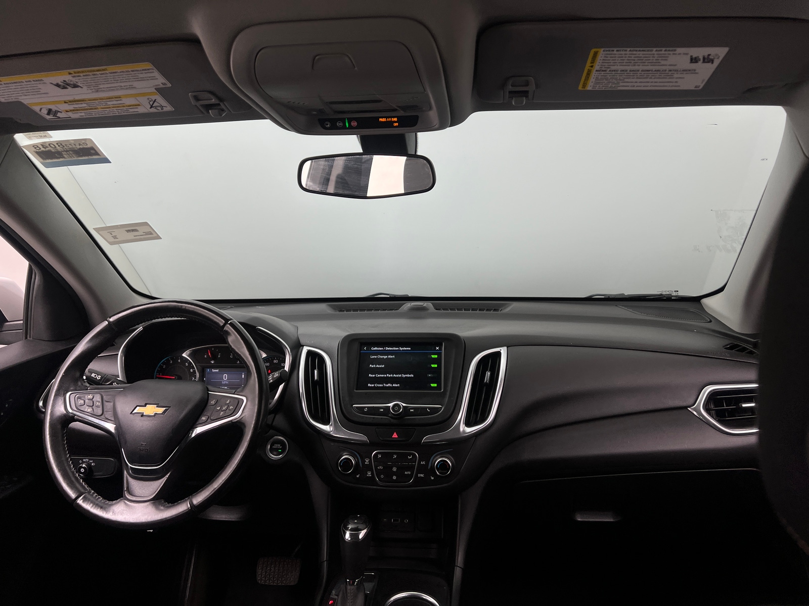Thumbnail: 2019 Chevrolet Equinox - 3