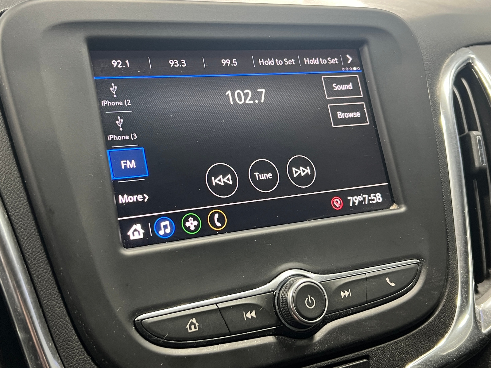 Thumbnail: 2020 Chevrolet Equinox - 4