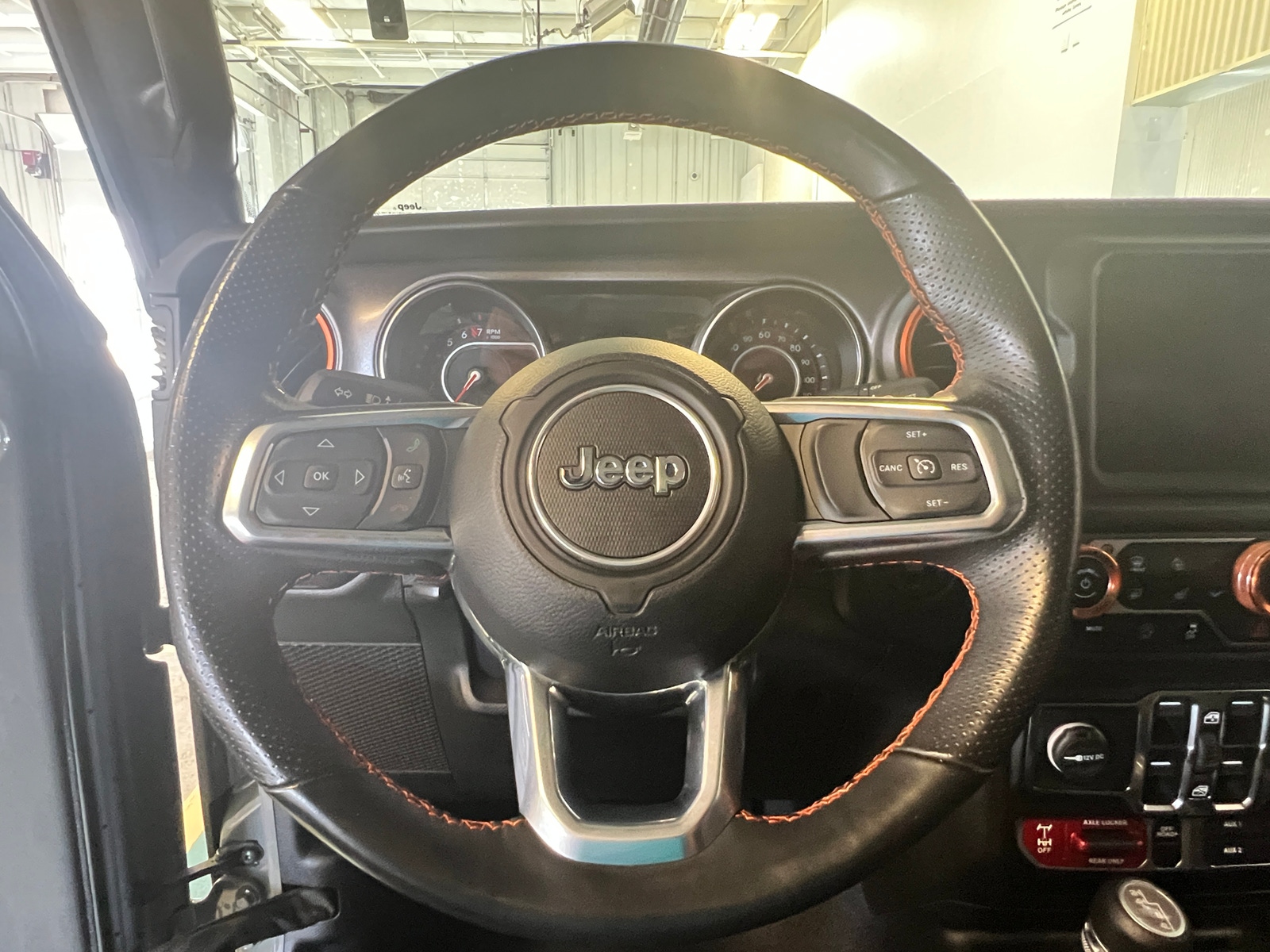 Thumbnail: 2022 Jeep Gladiator - 4