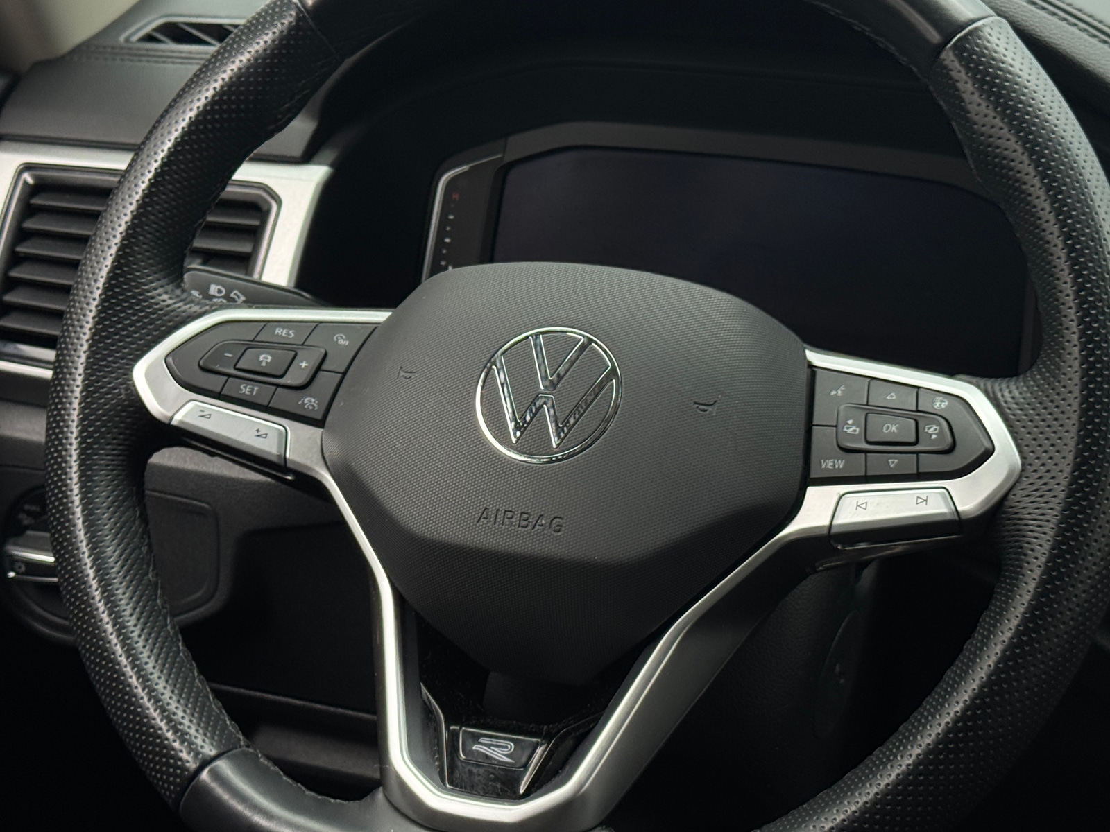 Thumbnail: 2021 Volkswagen Atlas - 4
