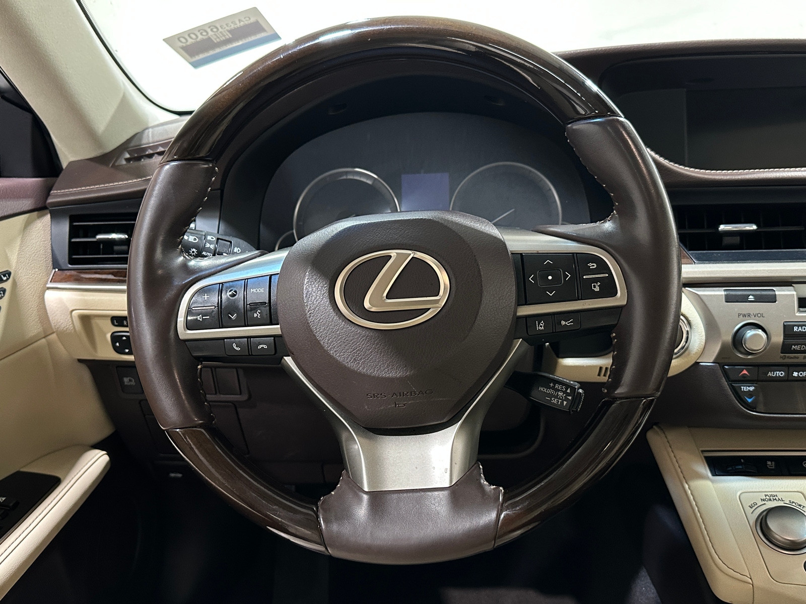 Thumbnail: 2018 Lexus ES - 4