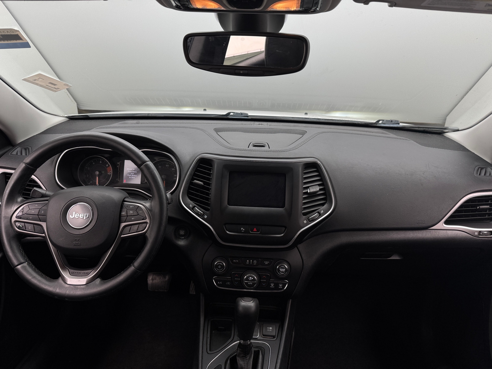 Thumbnail: 2019 Jeep Cherokee - 3