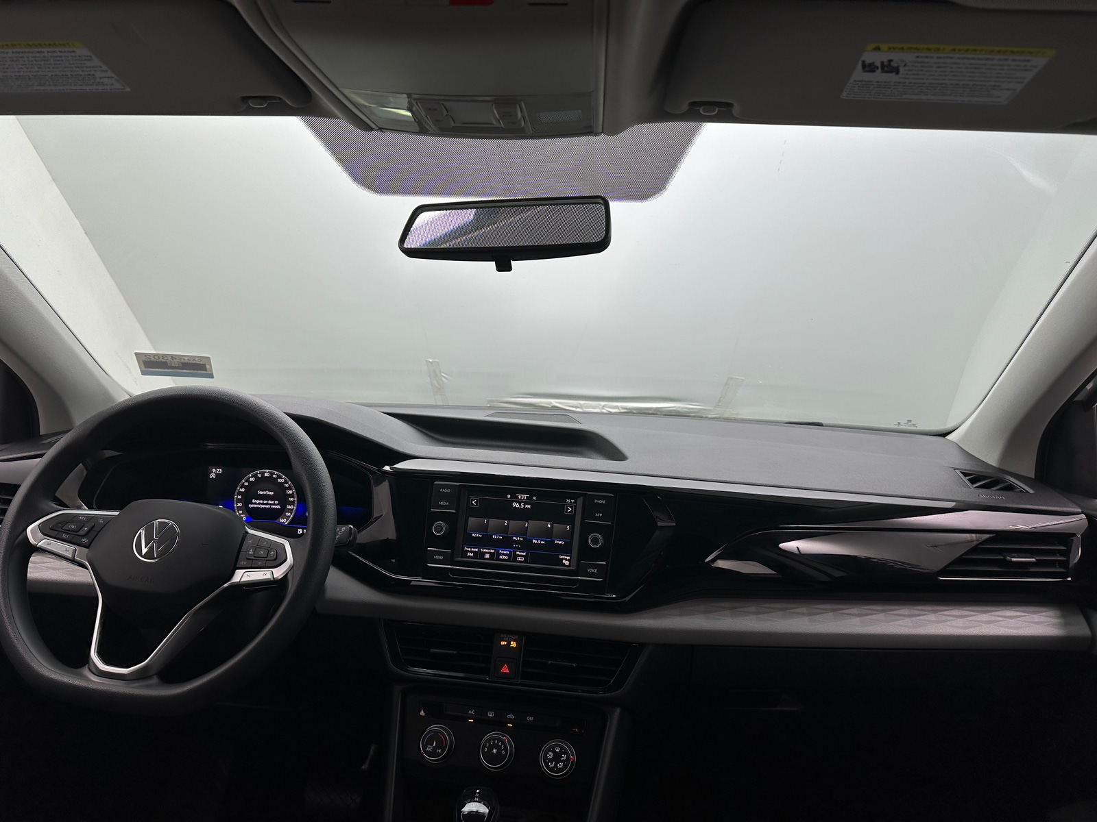 Thumbnail: 2022 Volkswagen Taos - 3