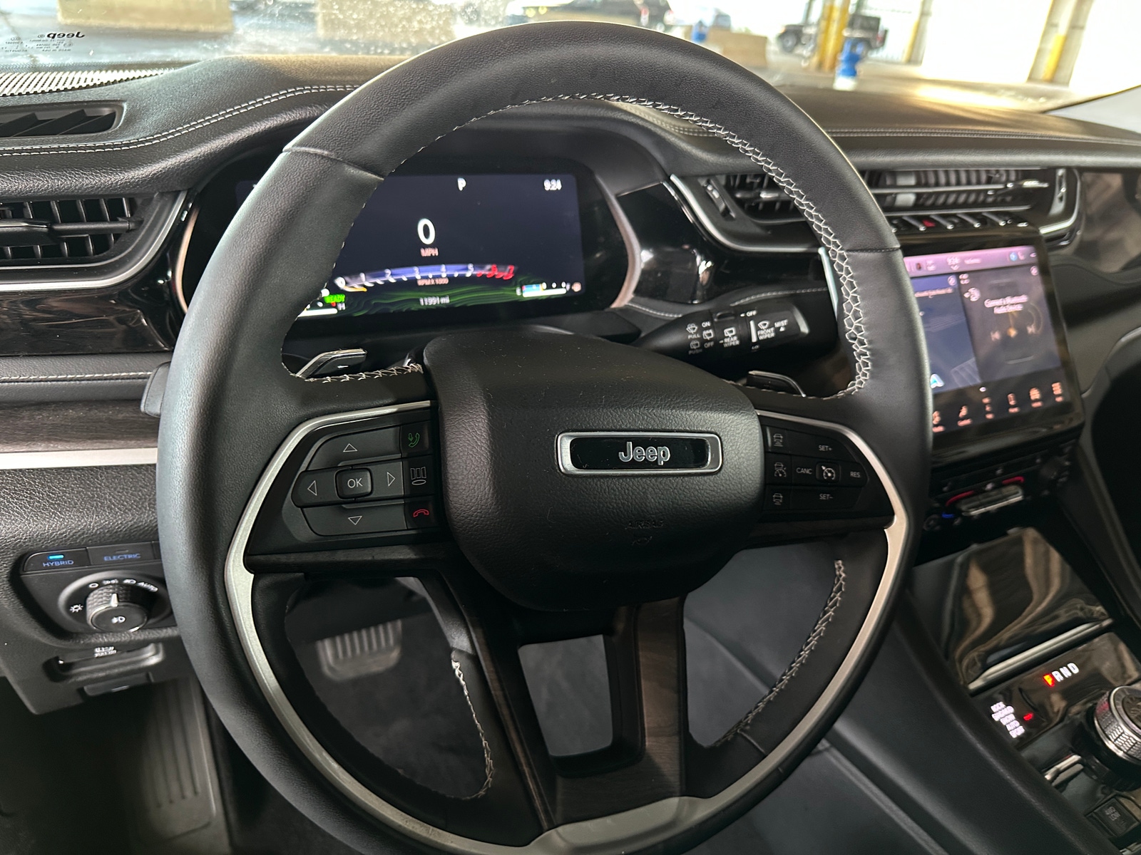 Thumbnail: 2023 Jeep Grand Cherokee - 4