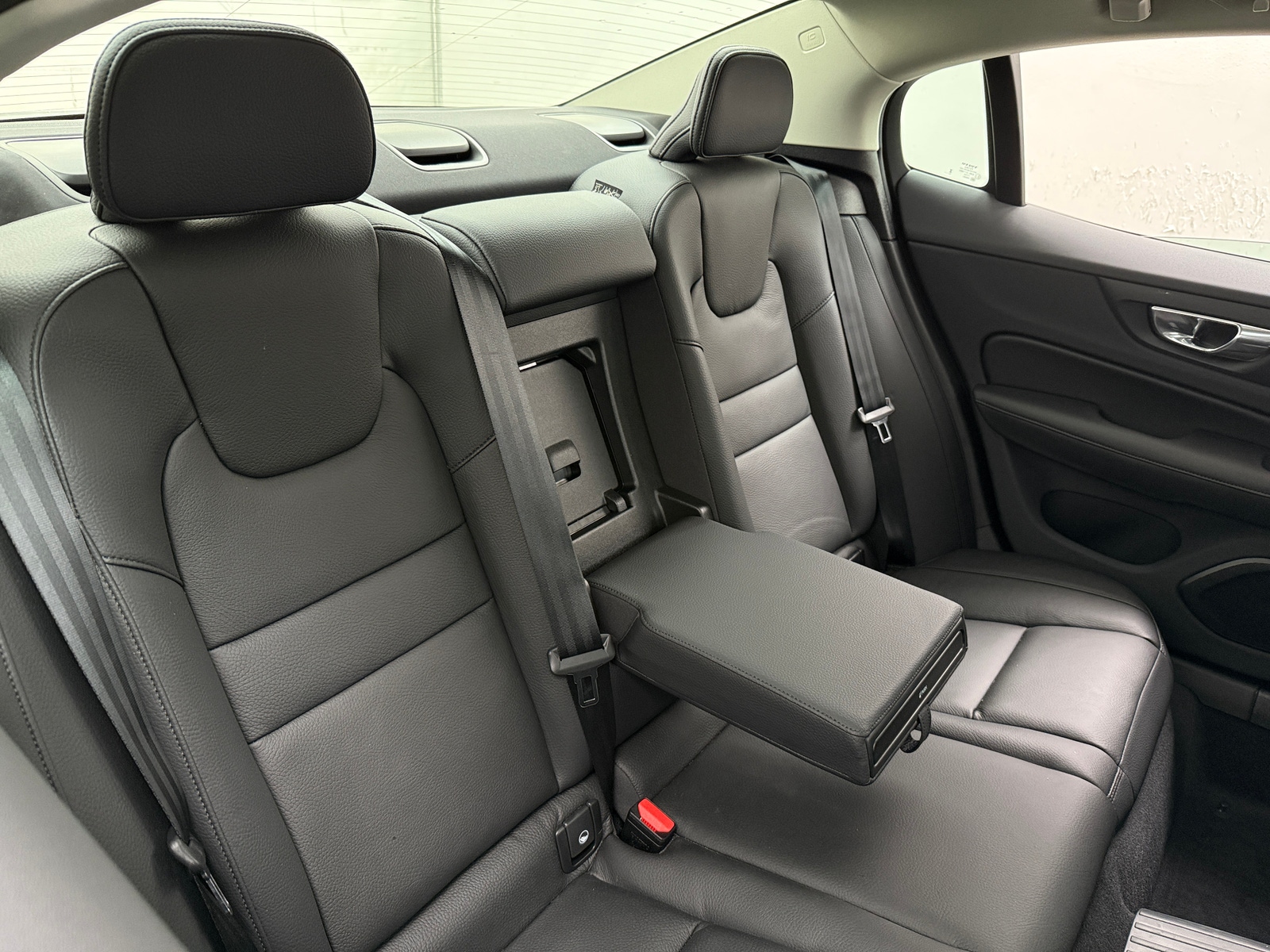 Thumbnail: 2025 Volvo S60 - 5
