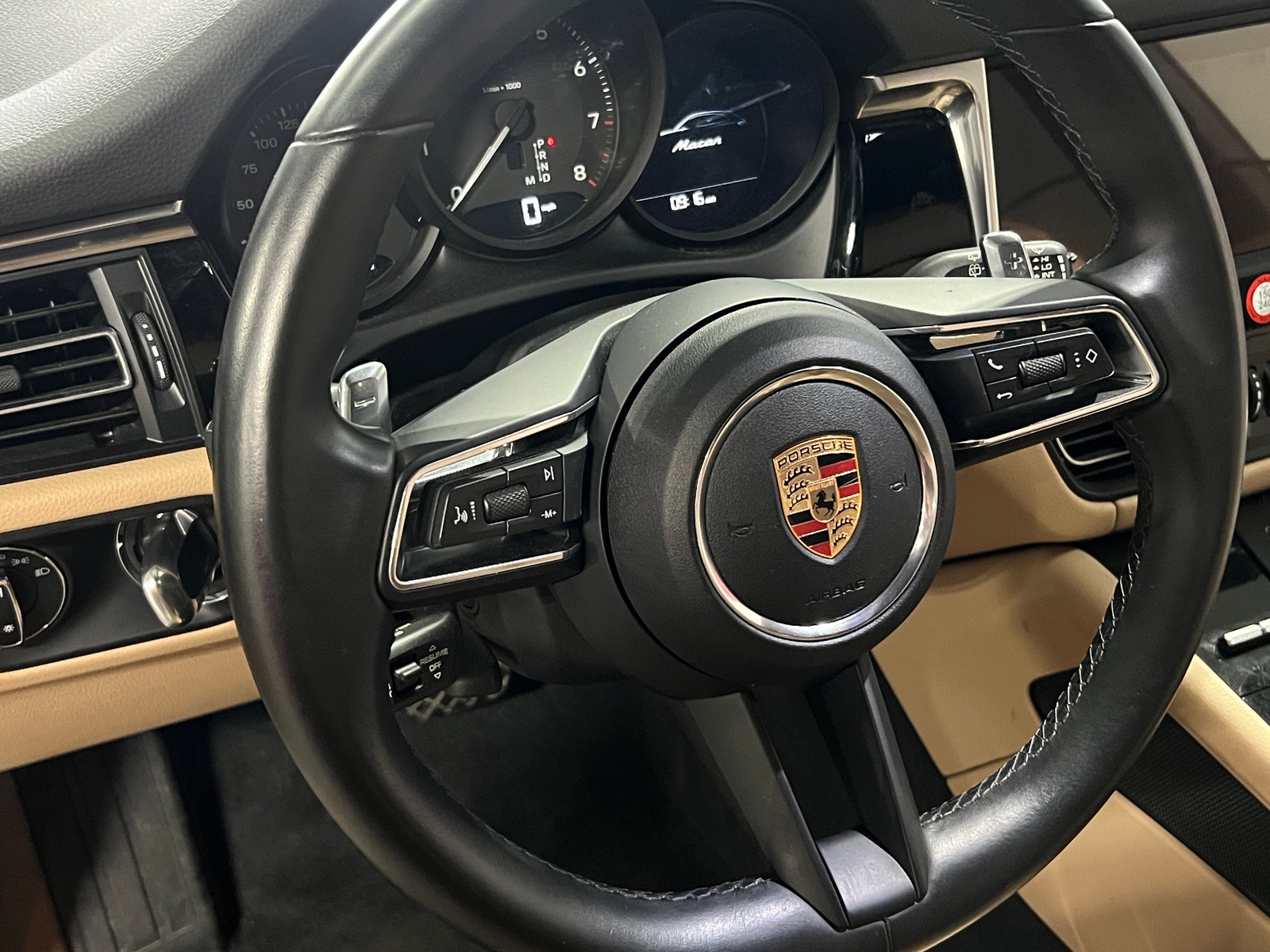 Thumbnail: 2024 Porsche Macan - 4