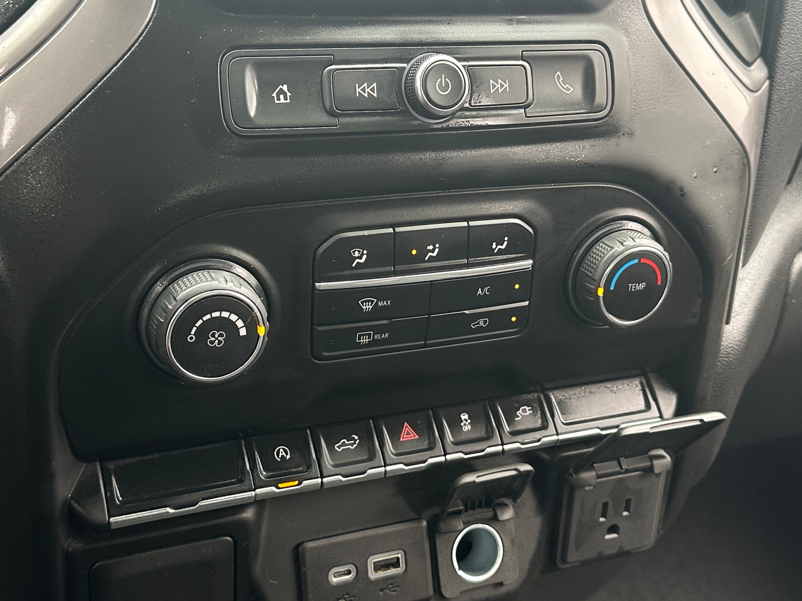 Thumbnail: 2021 Chevrolet Silverado 1500 - 4