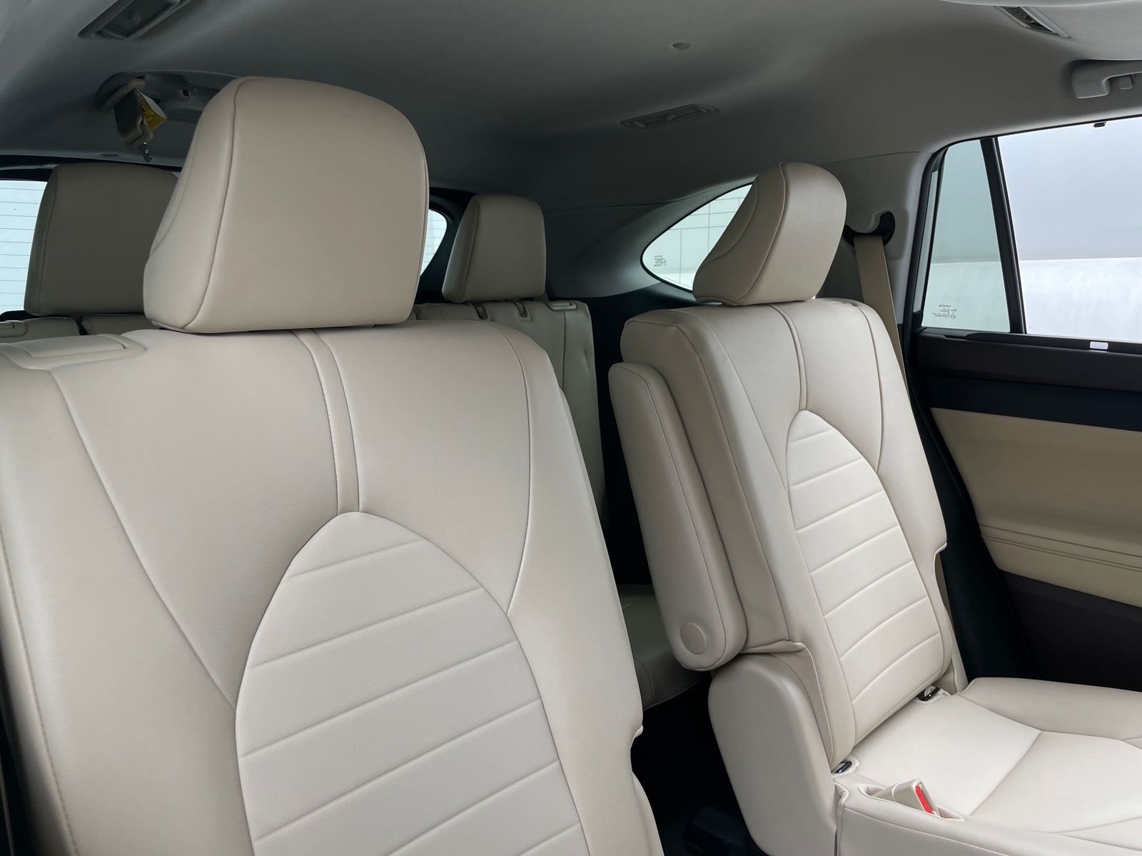 Thumbnail: 2021 Toyota Highlander - 5