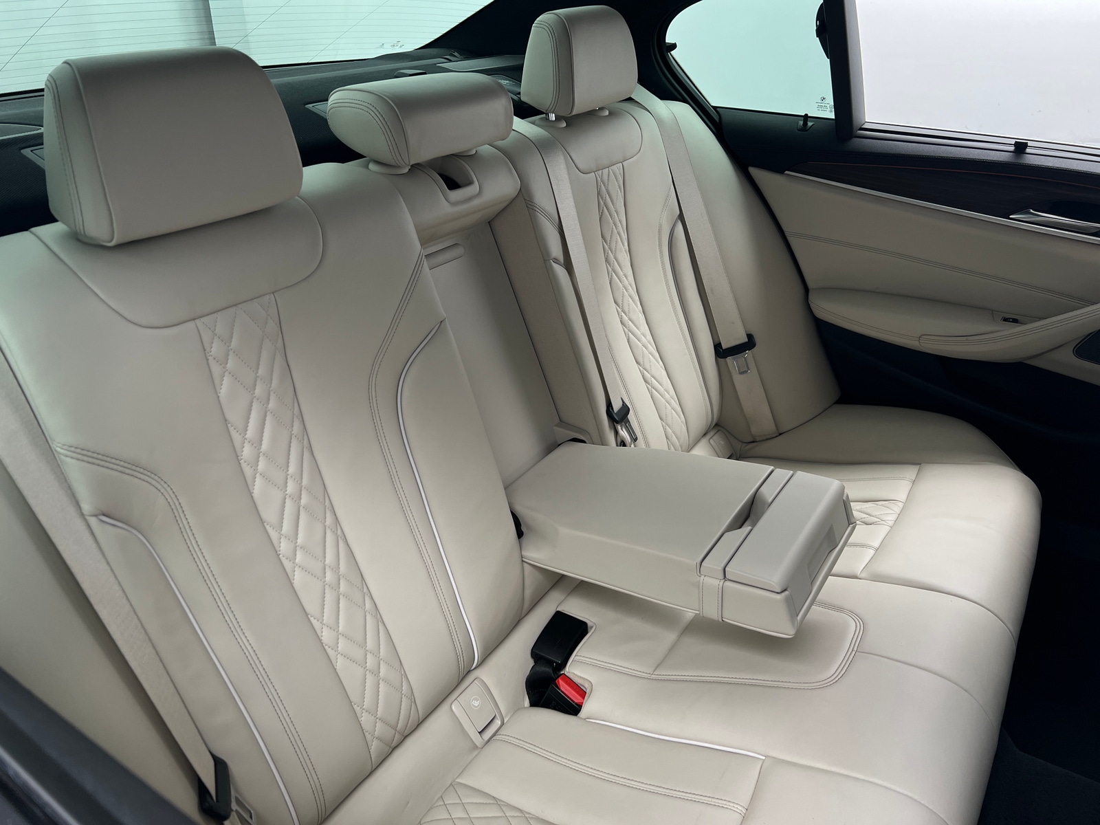 Thumbnail: 2018 BMW 5 Series - 5