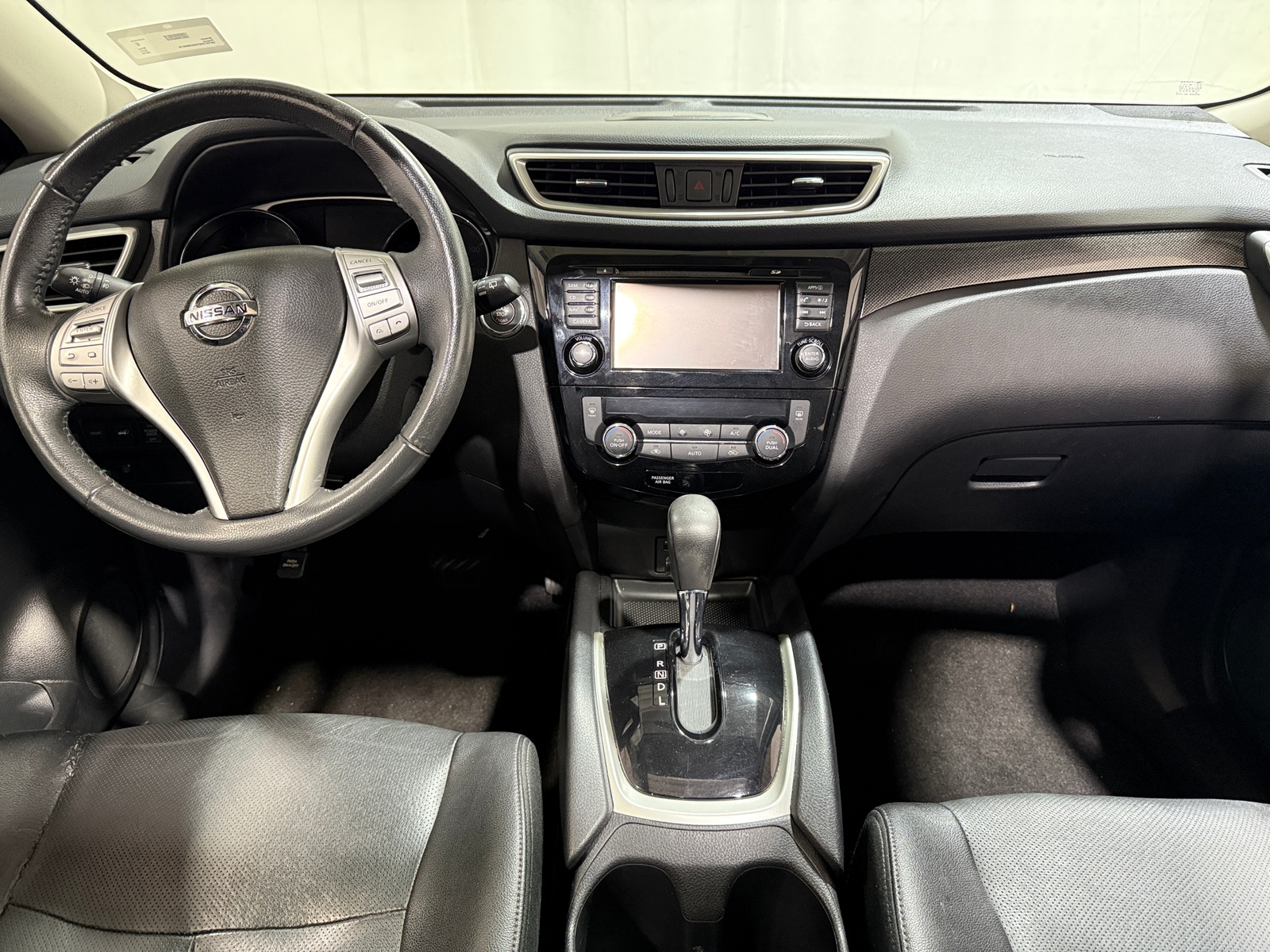 Thumbnail: 2016 Nissan Rogue - 2