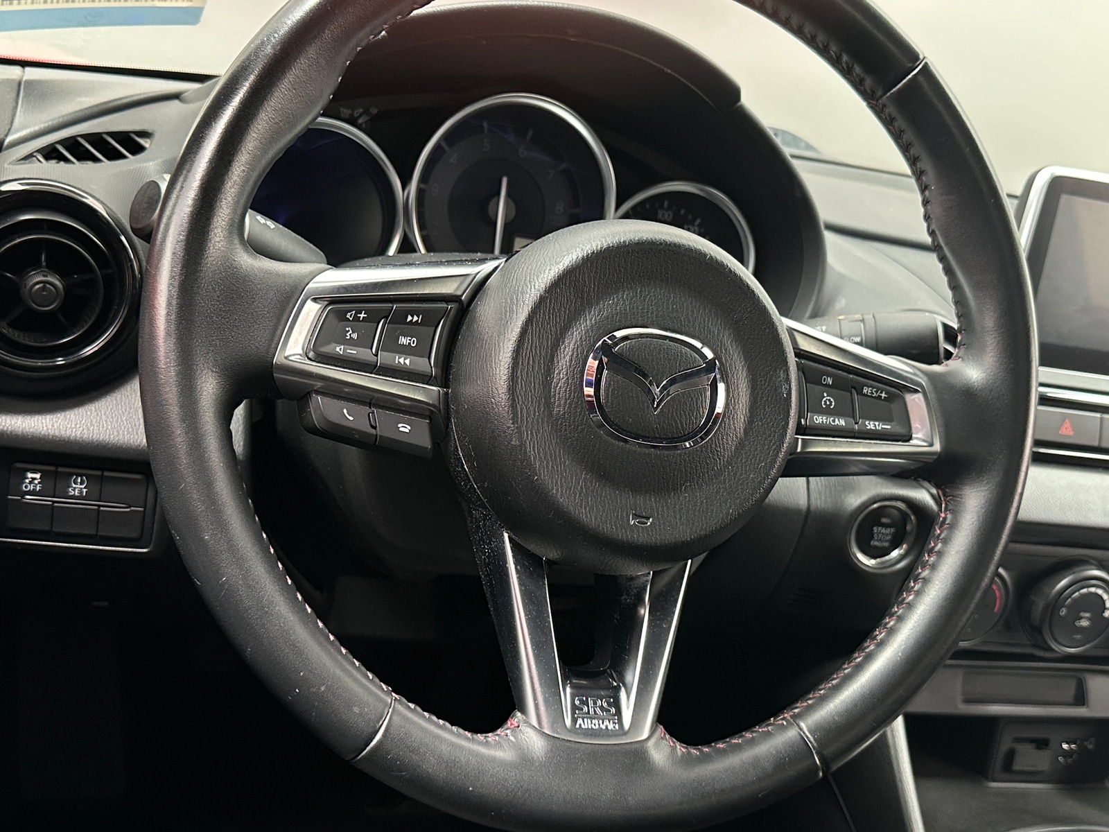 Thumbnail: 2016 Mazda MX-5 Miata - 5