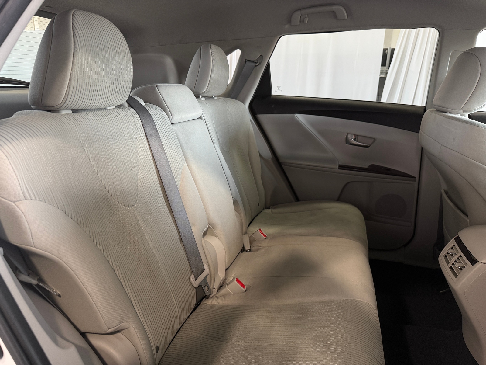 Thumbnail: 2010 Toyota Venza - 6