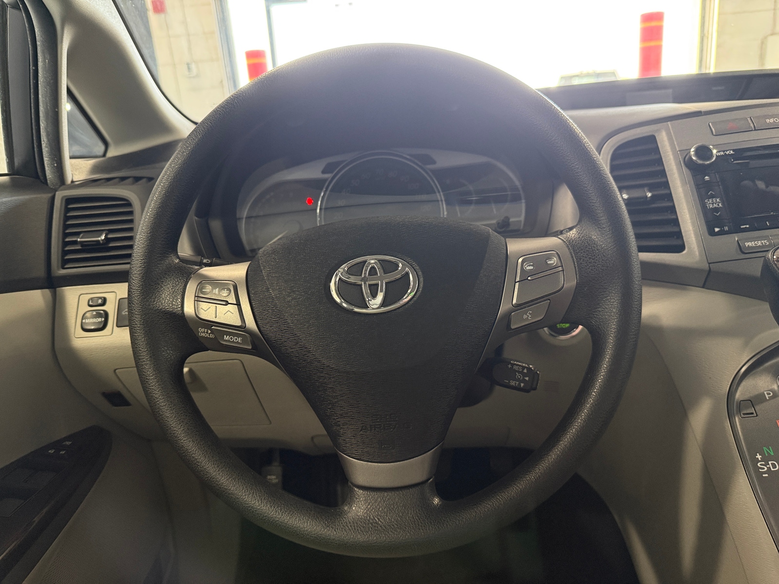 Thumbnail: 2010 Toyota Venza - 5