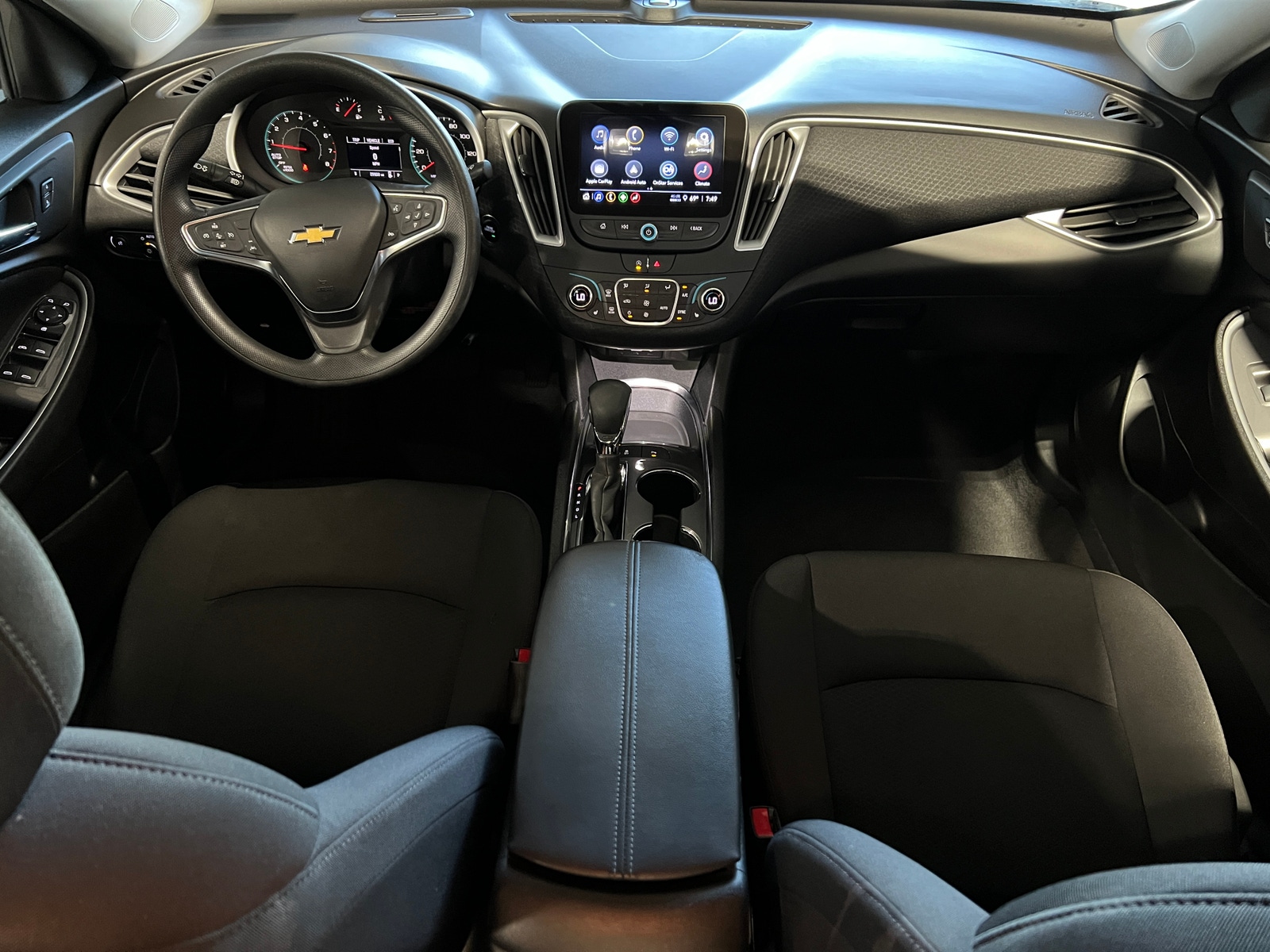 Thumbnail: 2024 Chevrolet Malibu - 3