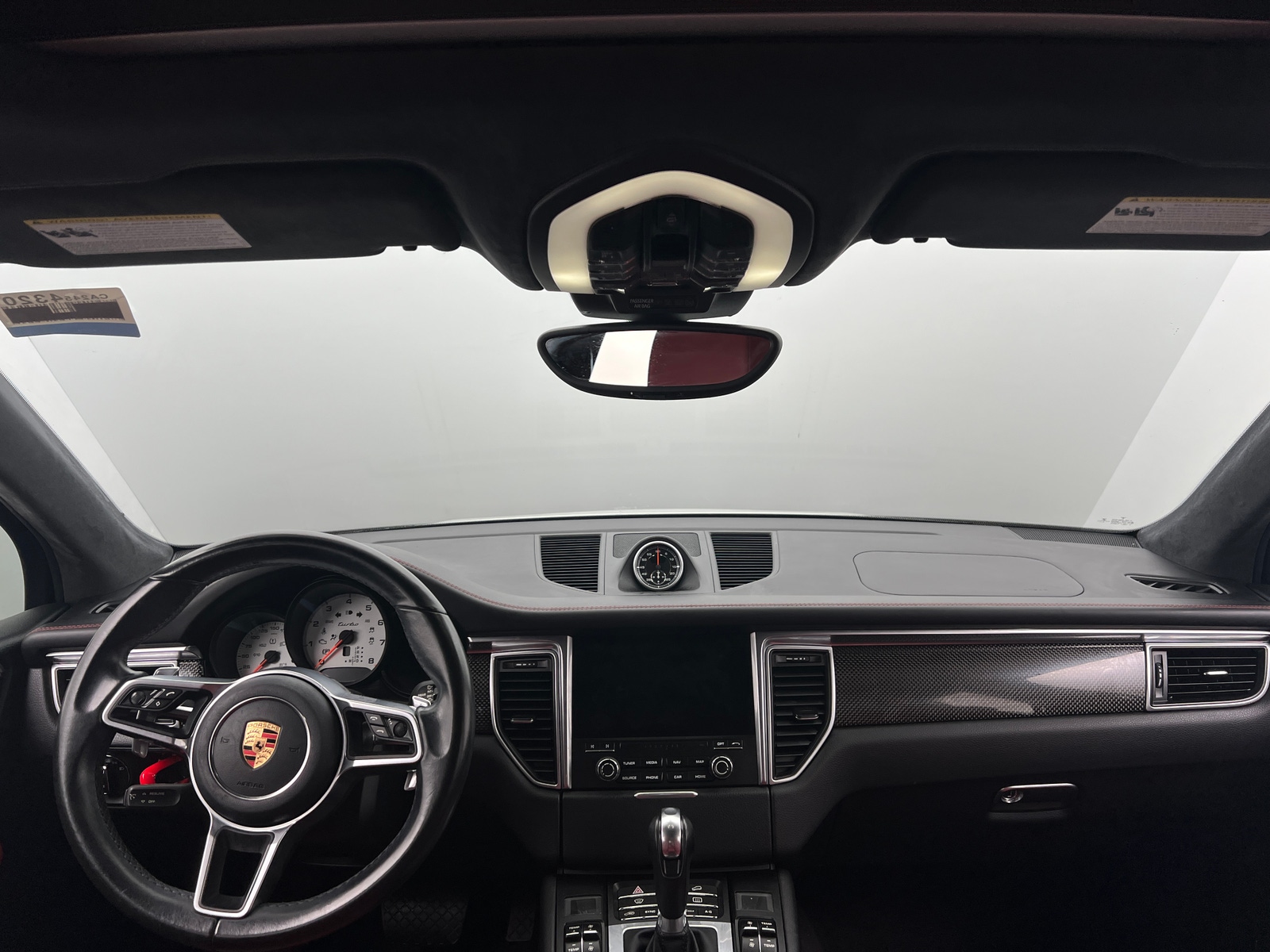 Thumbnail: 2017 Porsche Macan - 2