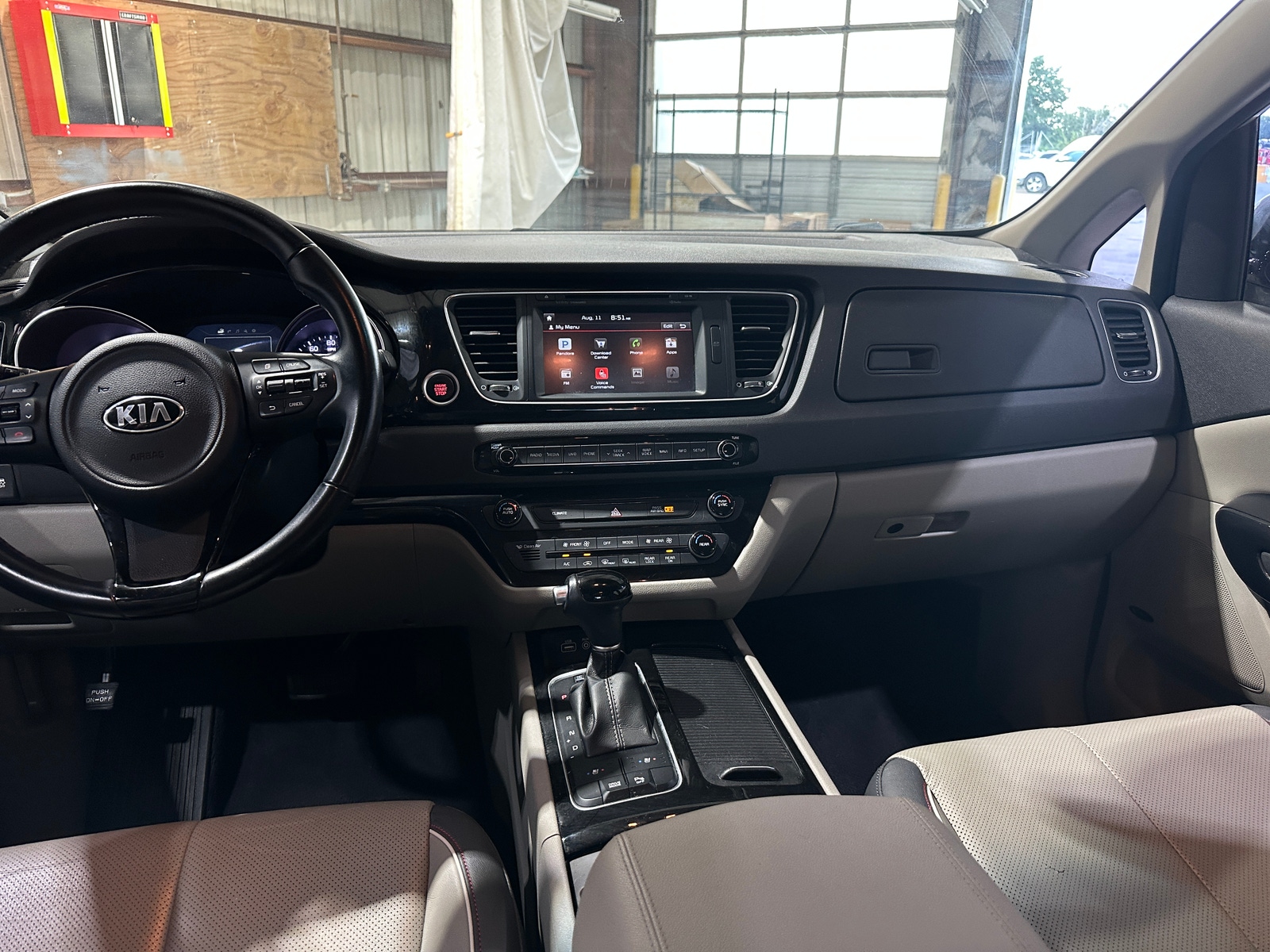 Thumbnail: 2015 Kia Sedona - 2