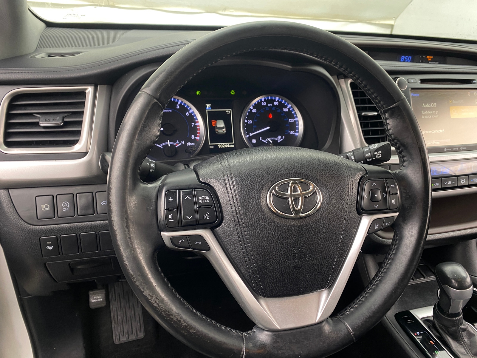 Thumbnail: 2017 Toyota Highlander - 4