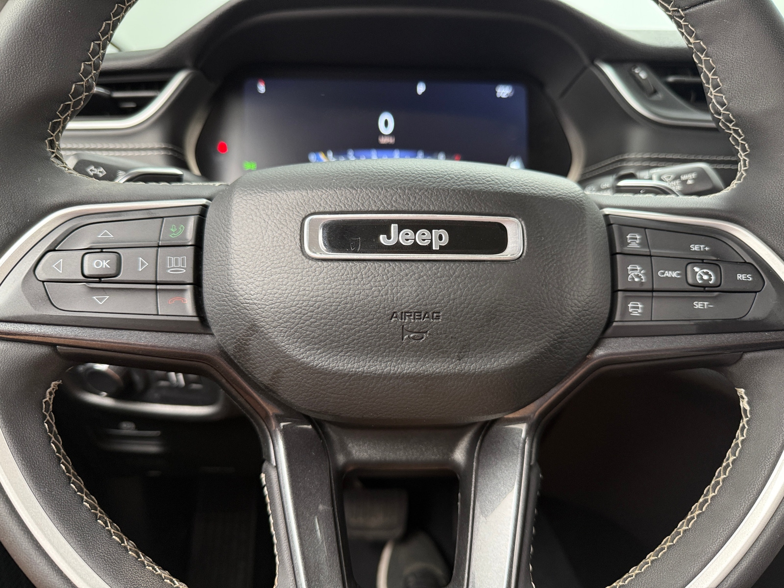 Thumbnail: 2023 Jeep Grand Cherokee L - 5