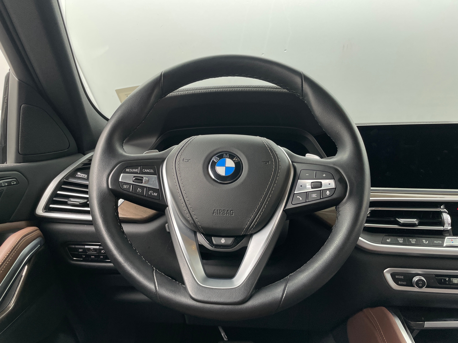 Thumbnail: 2022 BMW X6 - 4