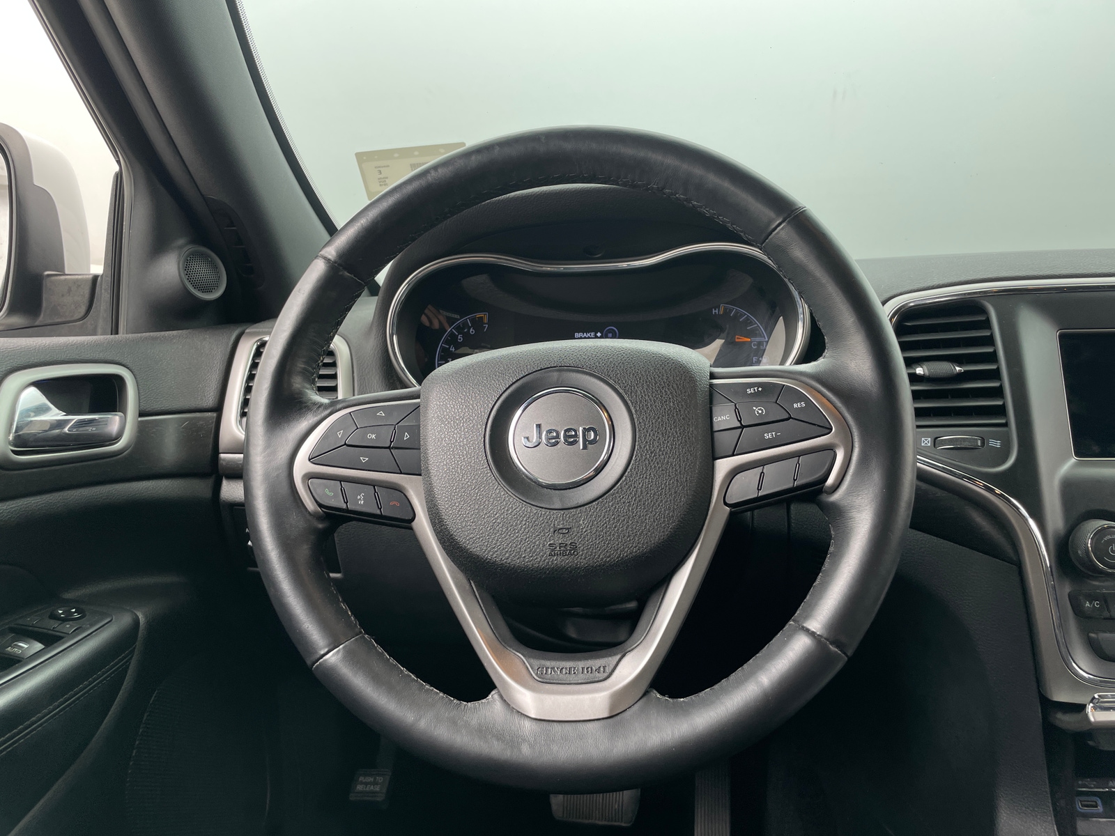 Thumbnail: 2018 Jeep Grand Cherokee - 5