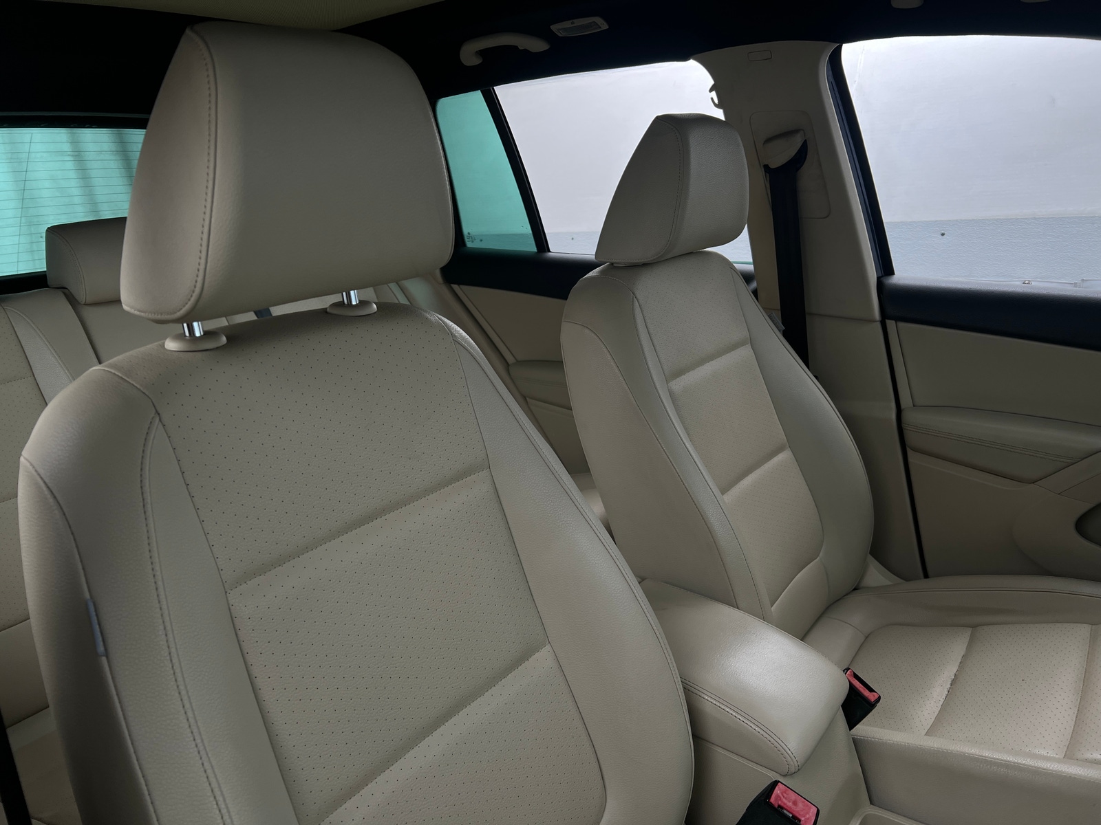 Thumbnail: 2015 Volkswagen Tiguan - 2