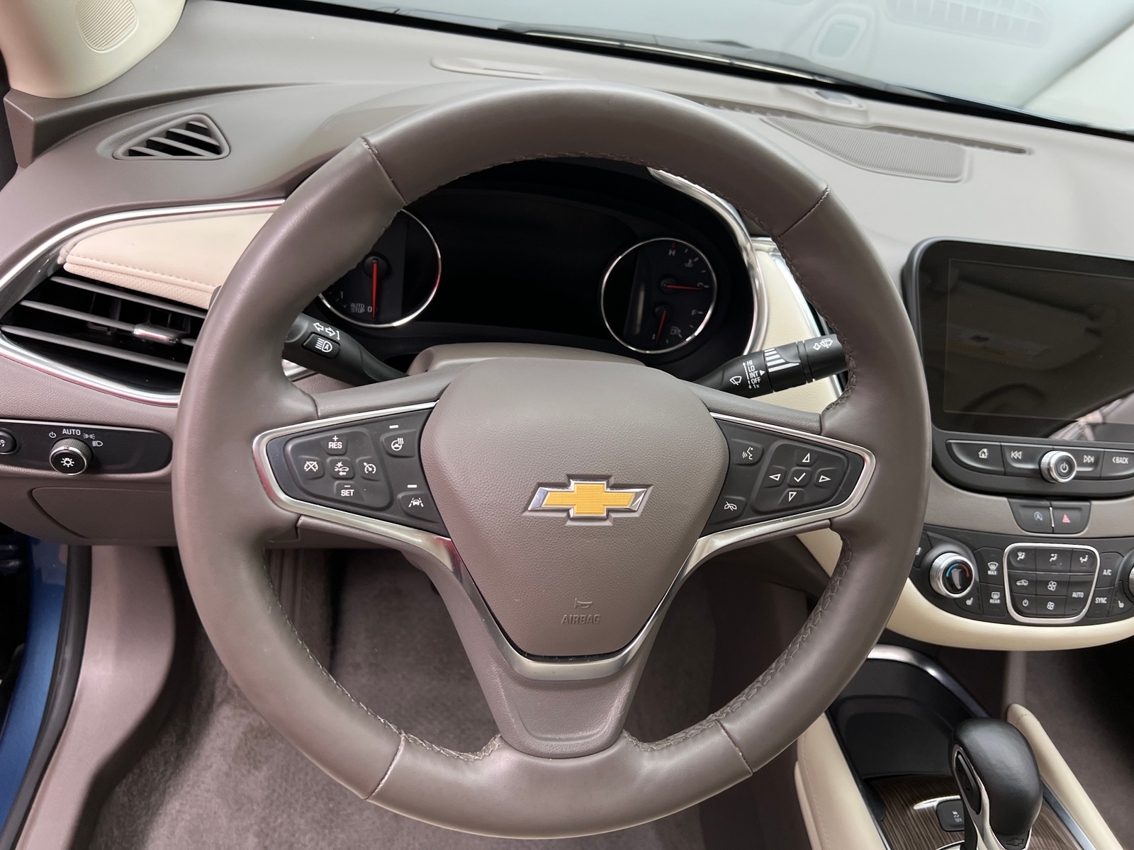 Thumbnail: 2024 Chevrolet Malibu - 4