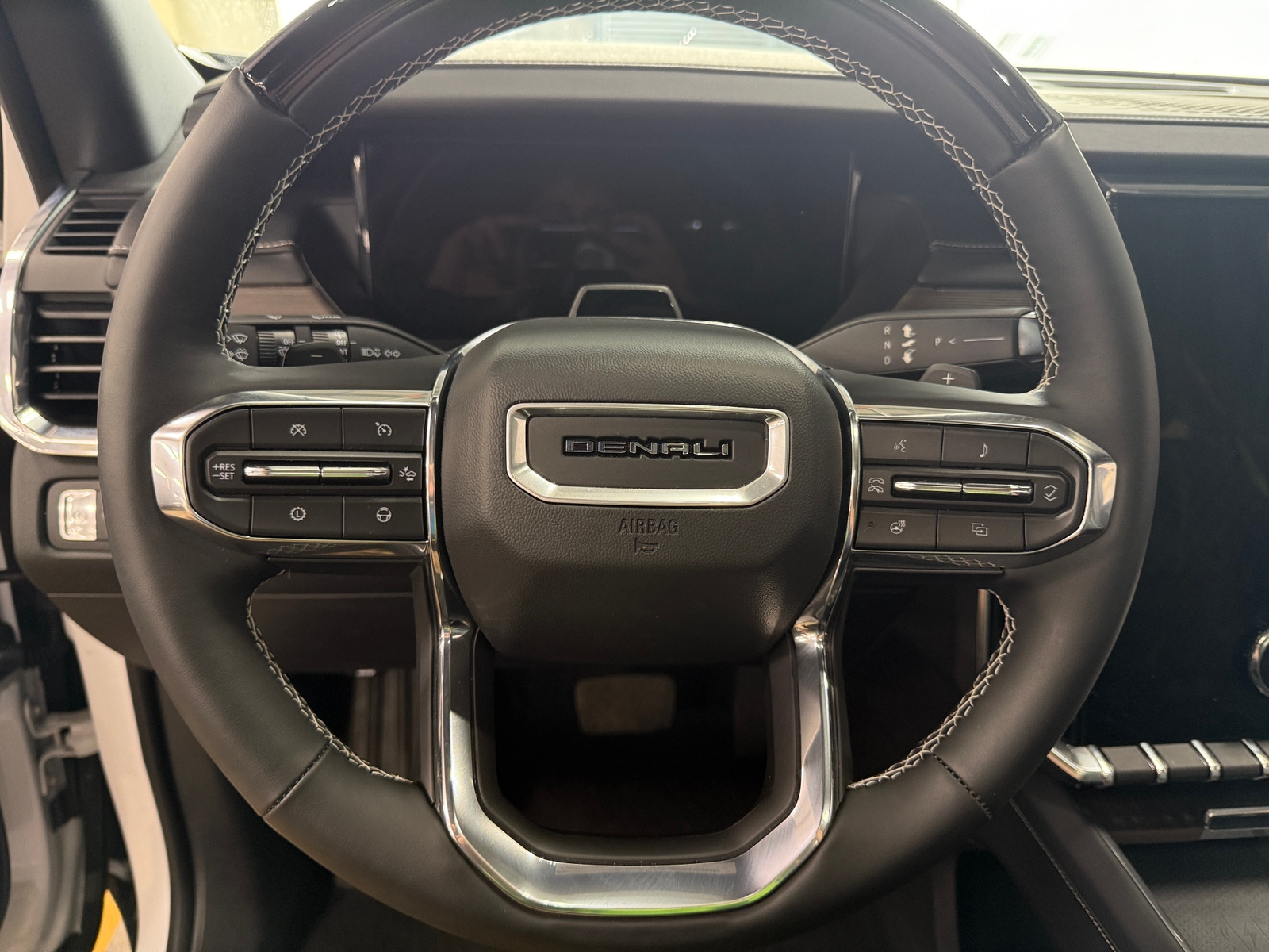Thumbnail: 2025 GMC Acadia - 4
