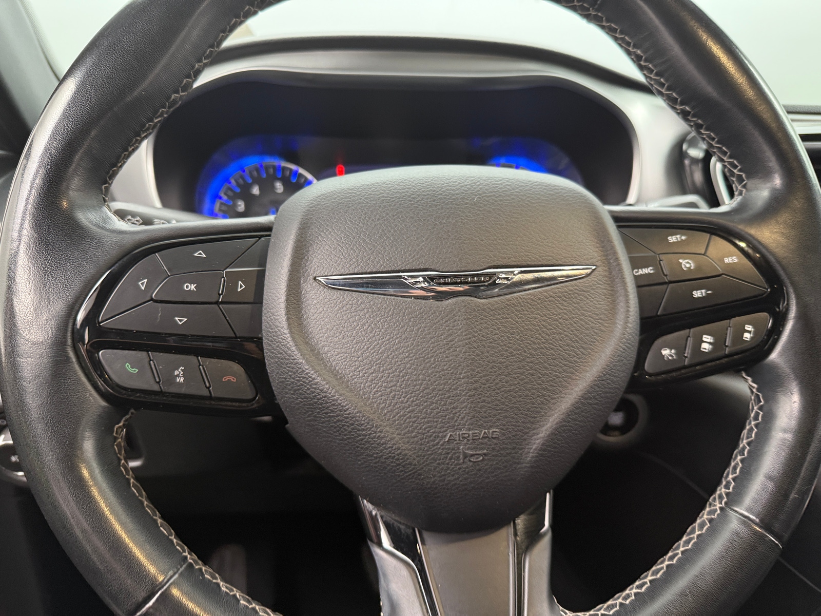 Thumbnail: 2019 Chrysler Pacifica - 5