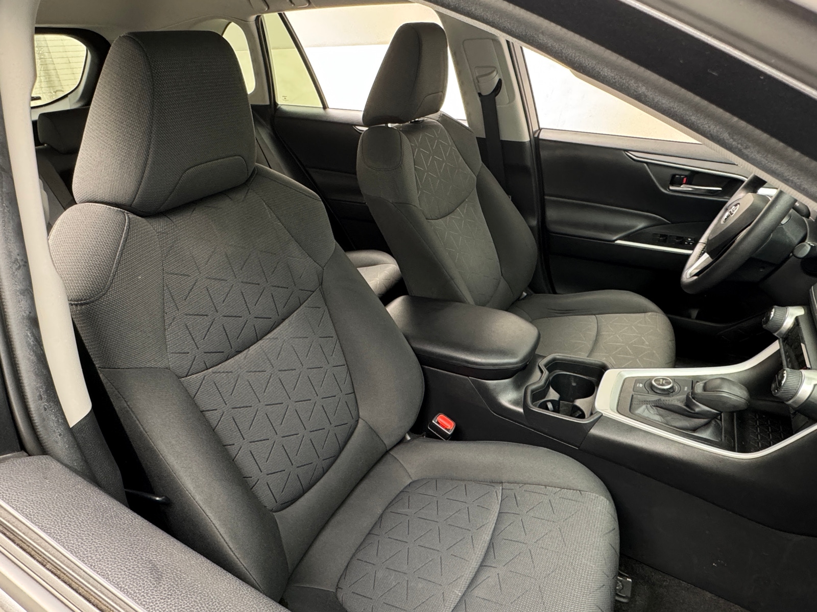 Thumbnail: 2020 Toyota RAV4 - 2