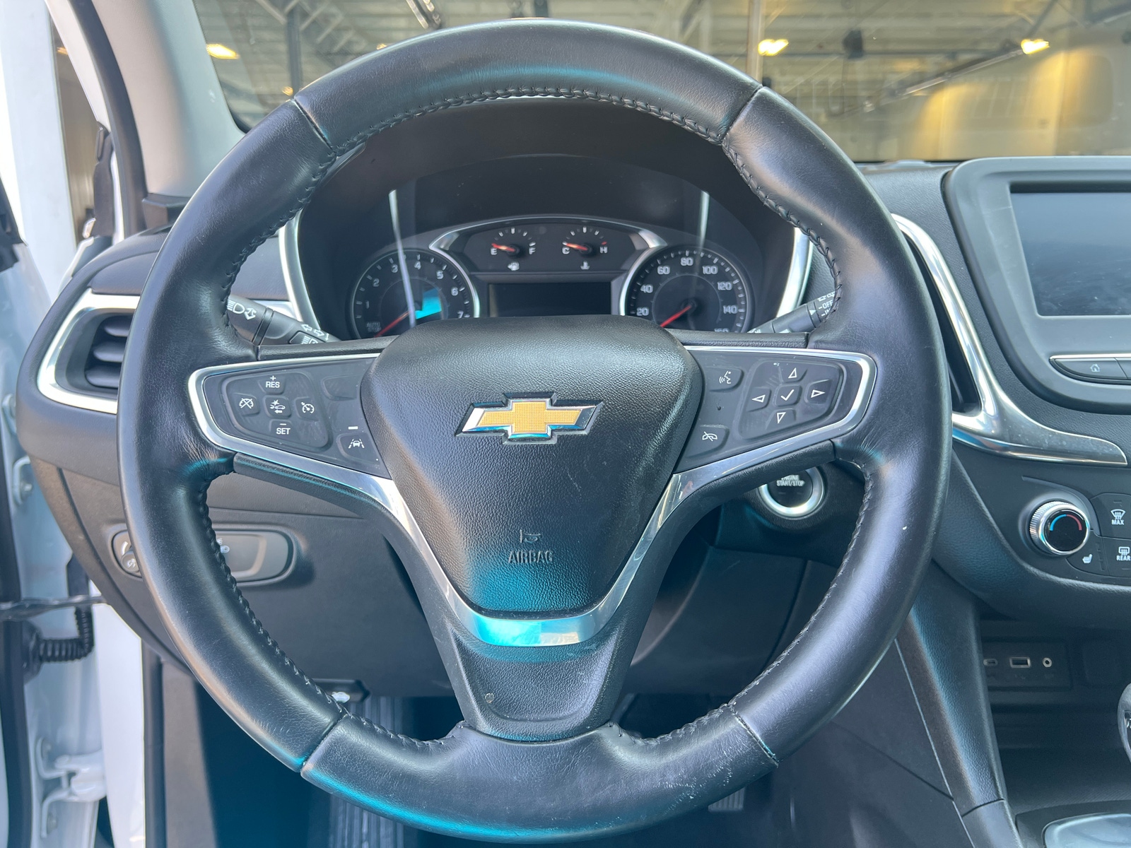 Thumbnail: 2022 Chevrolet Equinox - 5