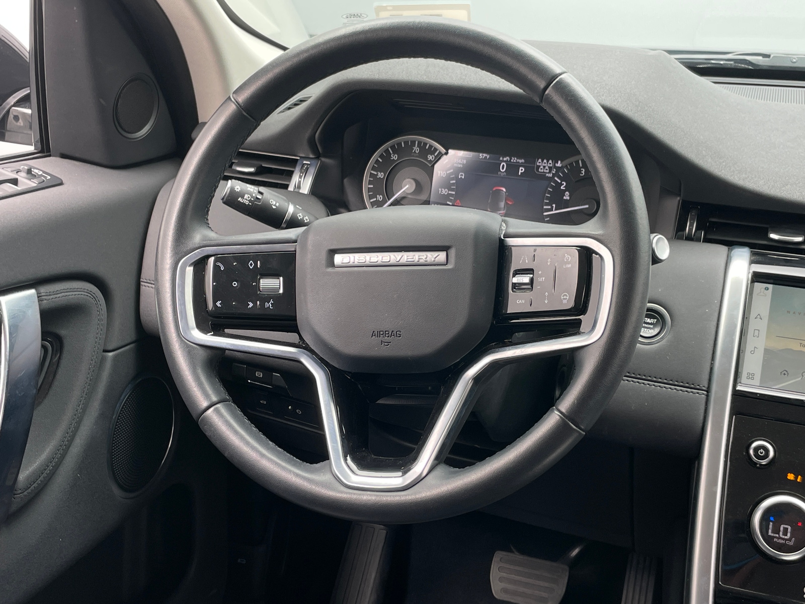 Thumbnail: 2023 Land Rover Discovery Sport - 4