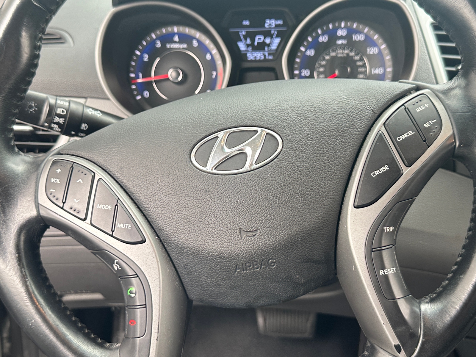 Thumbnail: 2014 Hyundai Elantra - 4