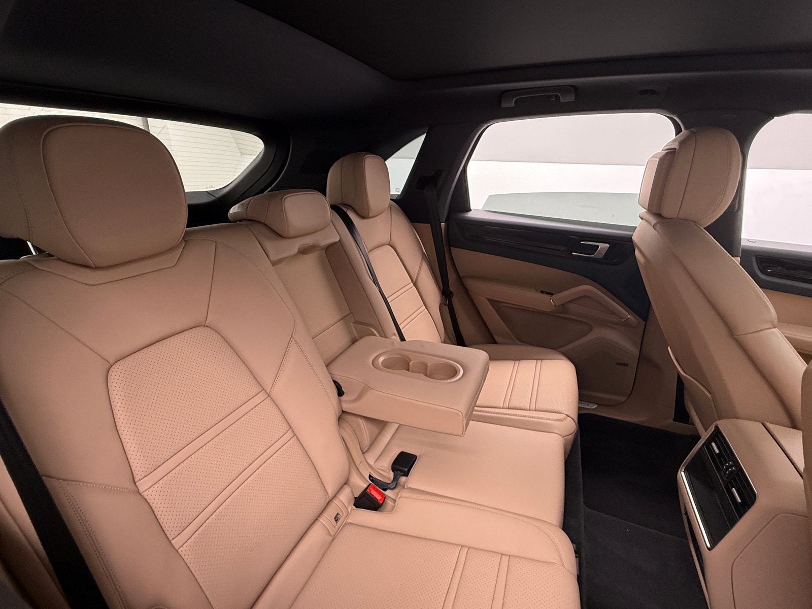 Thumbnail: 2021 Porsche Cayenne - 5