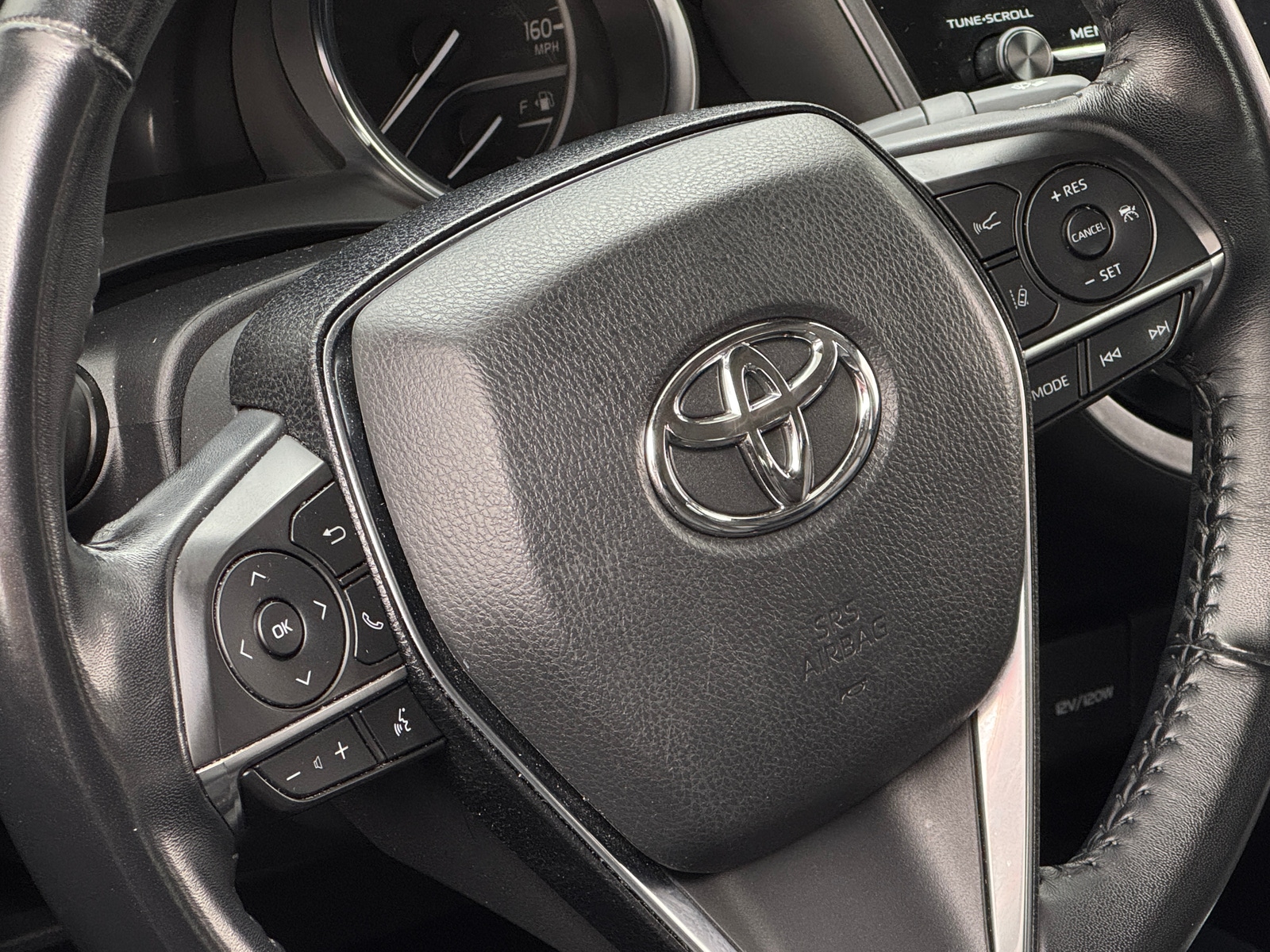 Thumbnail: 2019 Toyota Camry - 4
