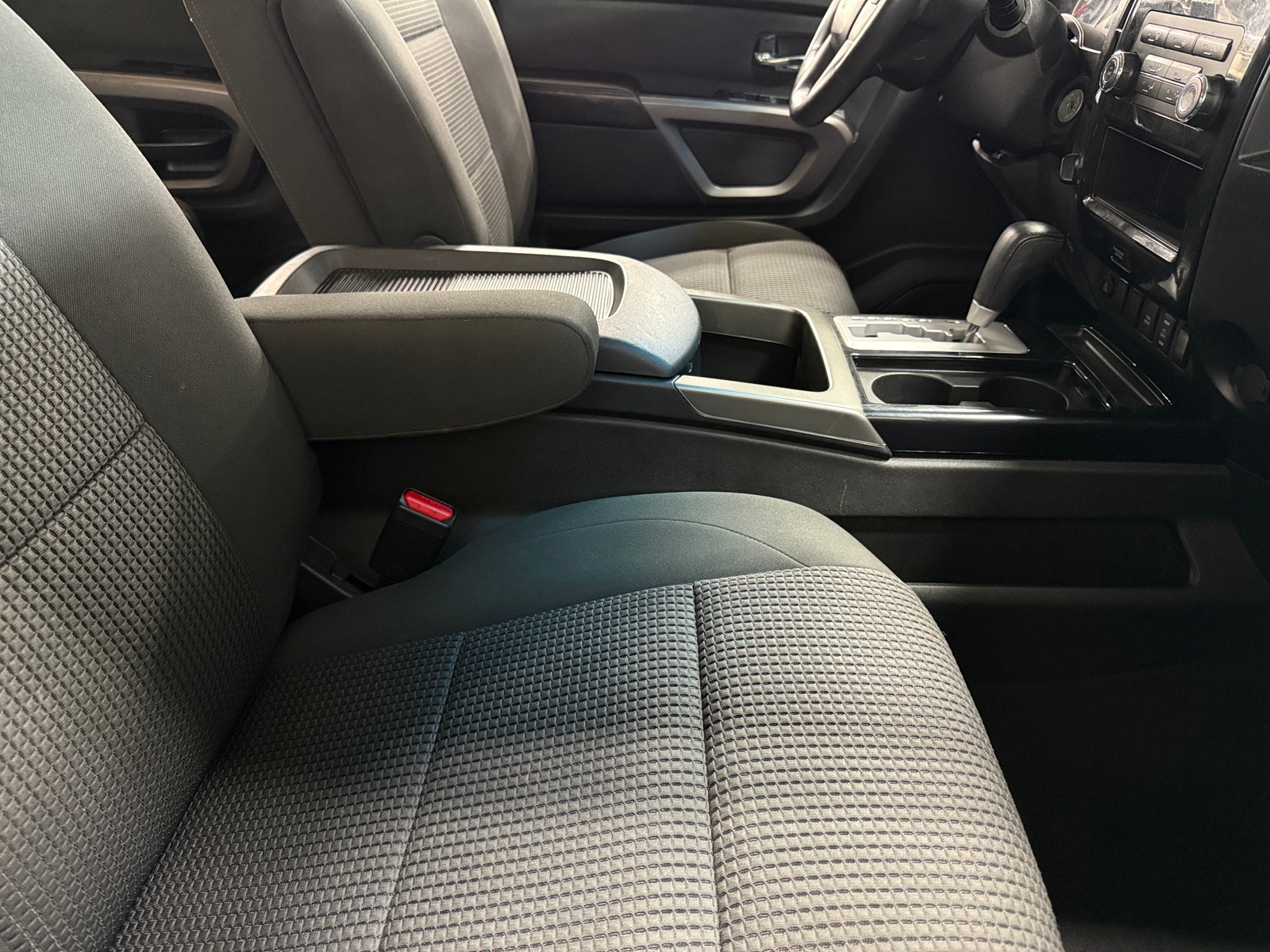 Thumbnail: 2015 Nissan Titan - 2